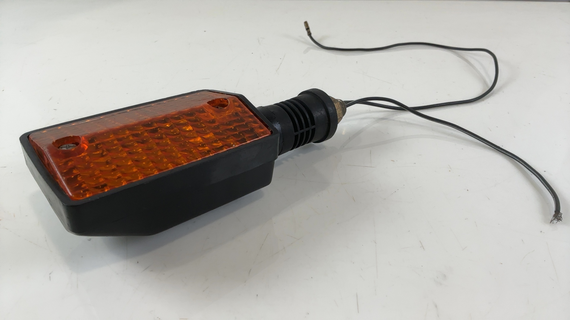 Yamaha DT125R DT125 125cc Rear Turn Signal 1985 1986 1987 OEM 5Y3-83310-21 - Image 7