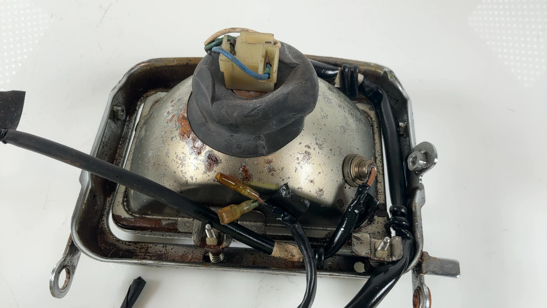 Honda Elite CH150 Deluxe 150cc Headlight 1985-1986 OEM 33100-KN7-671 - Image 7