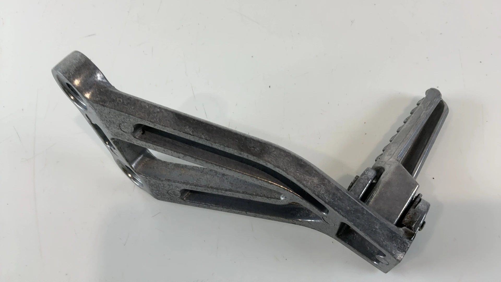 Kawasaki Ninja ZX-12R ZX1200 Rear Left Footrest Peg Hanger 2000-2001 35063-1064 - Image 2
