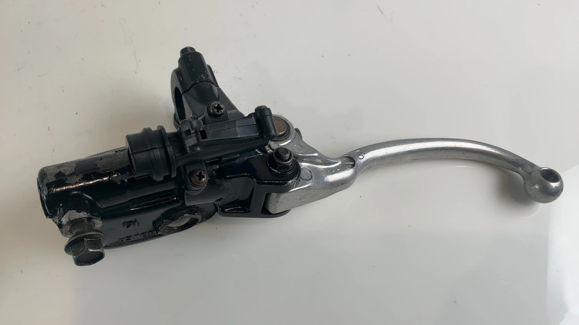 Yamaha XJ600S Diversion XJ600 Front Brake Master Cylinder 1997-2001 4BR-W2587-02 - Image 6