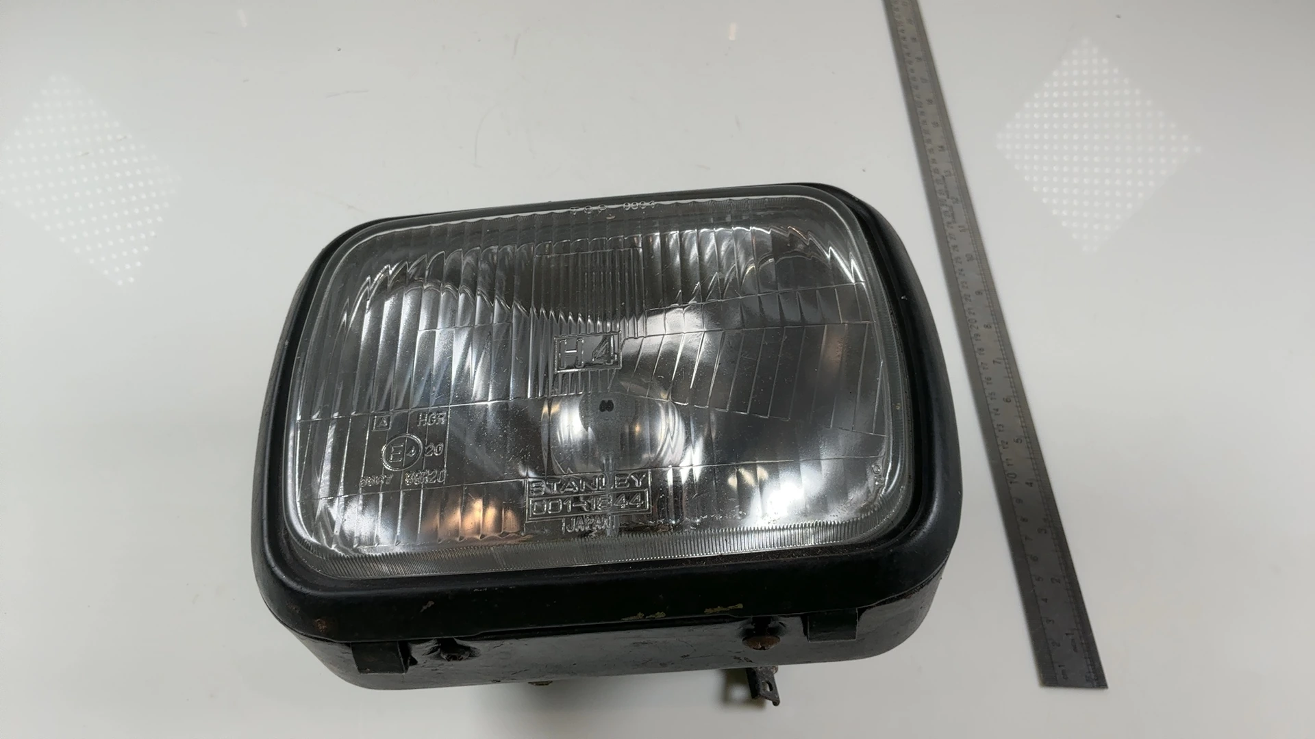 Honda CB1100F VF750 VF1100 Headlight 1982-85 OEM 33100-MG5-671 Stanley 001-1844 - Image 3