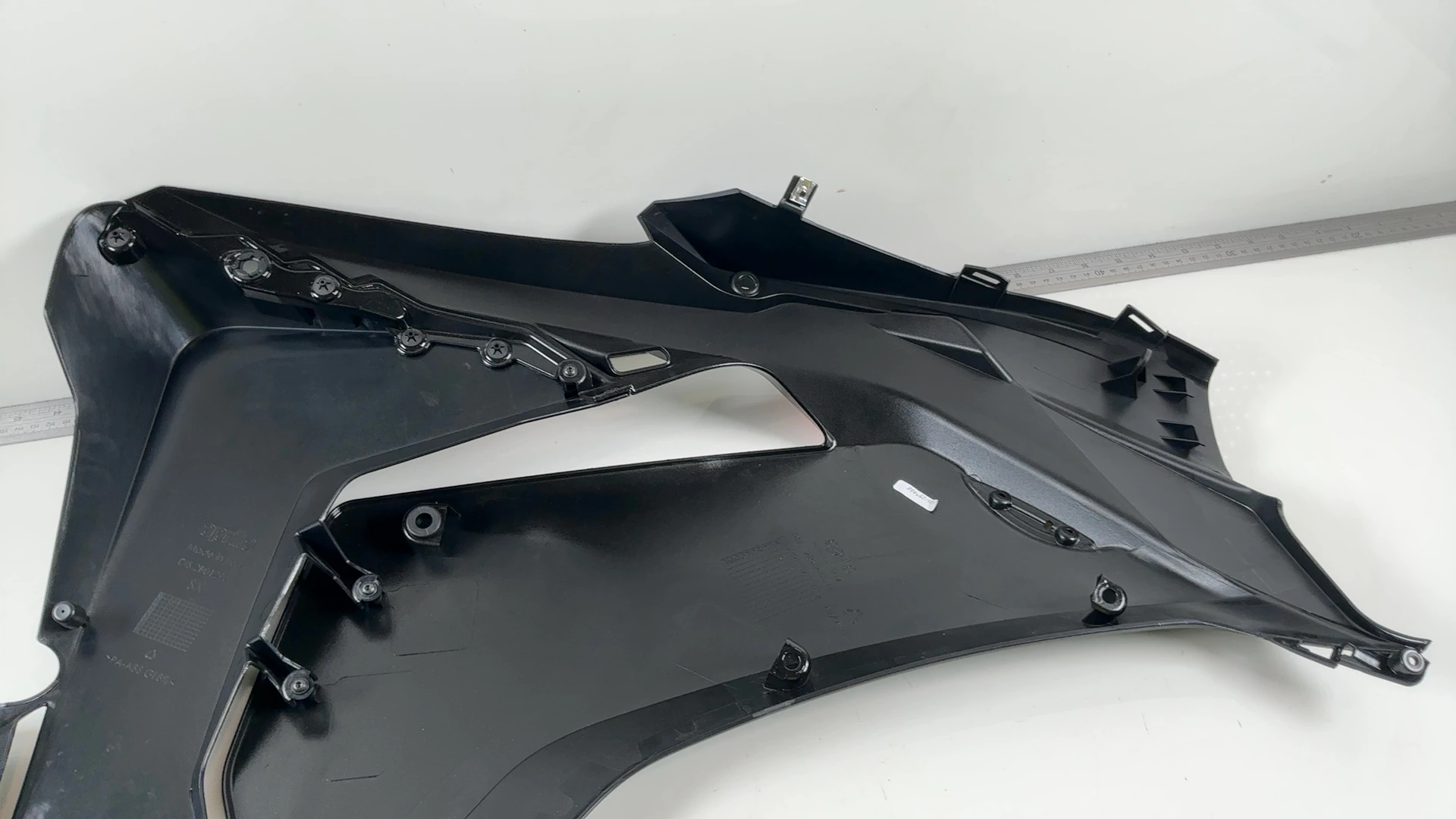 Aprilia RSV4 1100 Front Left Side Lower Mid Fairing Cowl 2021-2025 OEM 2B012901 - Image 8