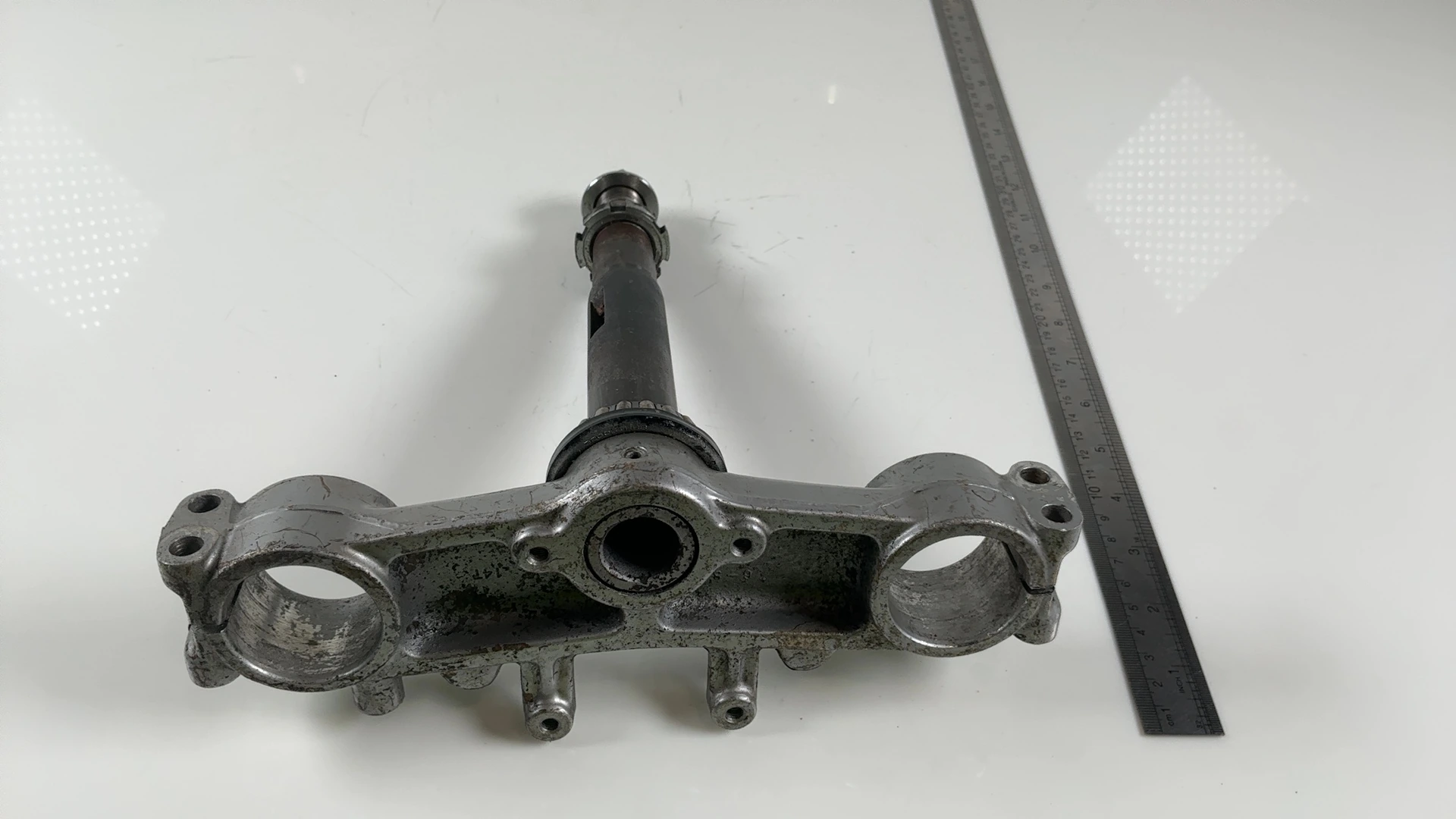 Yamaha DT 125 R 3FW 125cc Lower Triple Tree 1991-1998 OEM 3FW-23340-00-00 - Image 3