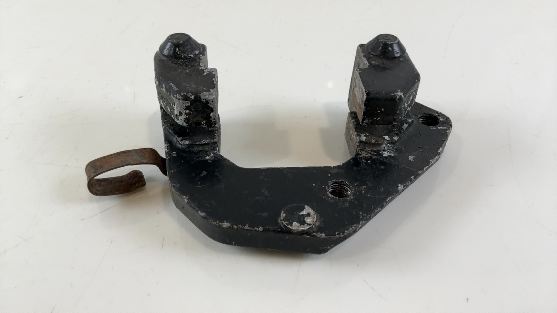 Honda Superdream CB400N 400cc Left Brake Caliper Bracket 1978-1981 45110-442-701 - Image 2