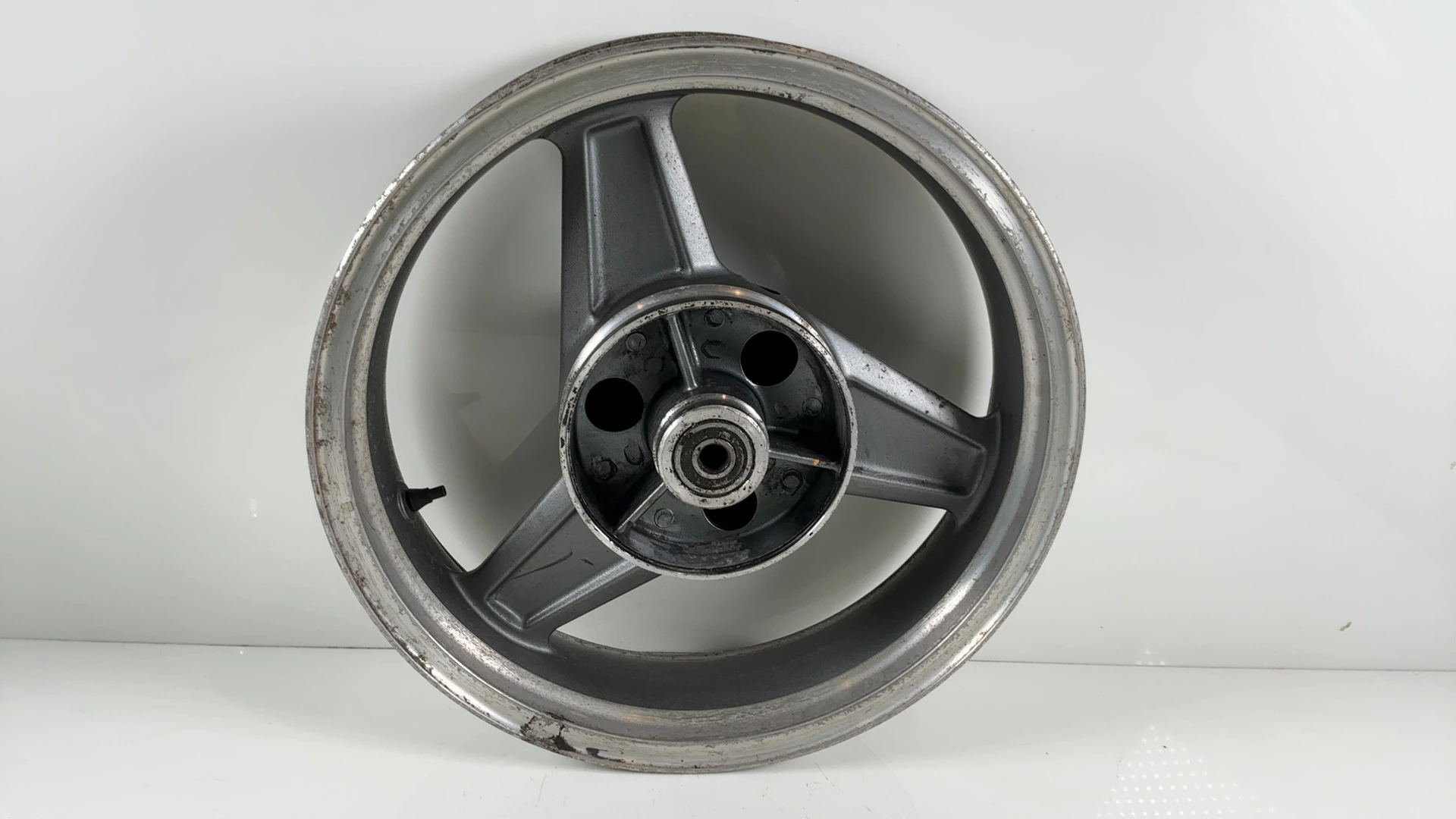 Kawasaki Zephyr ZR750C 750cc Rear Wheel Rim 1991-1999 OEM 41073-1481-JF