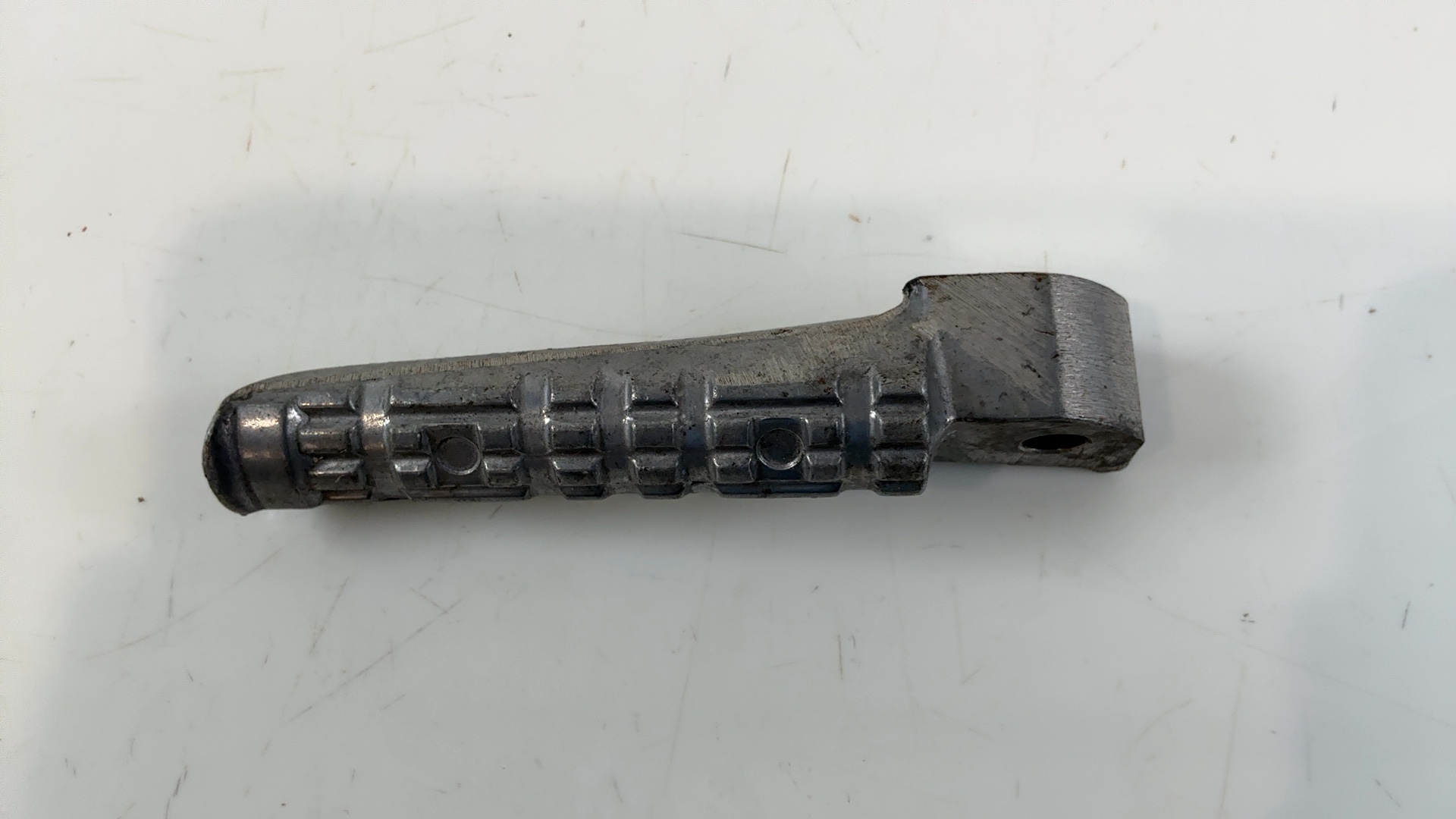 Yamaha FZR600 3HE 600cc Rear Right Foot Peg Passenger Step 1989-99 OEM 3HE-2742L - Image 2