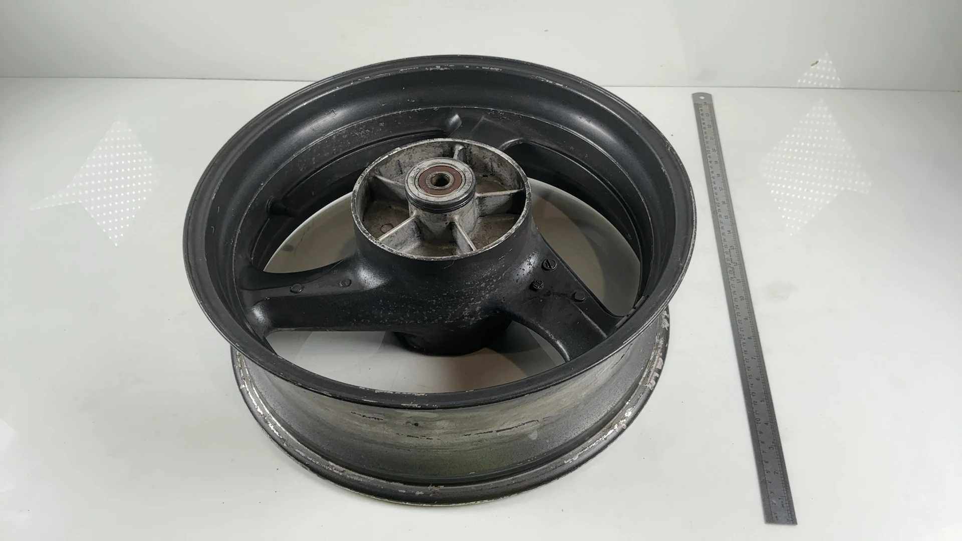Honda Hornet 600 CB600S PC34 600cc Rear Wheel Rim 1998-2002 OEM 42650-MBZ-D00ZA - Image 3
