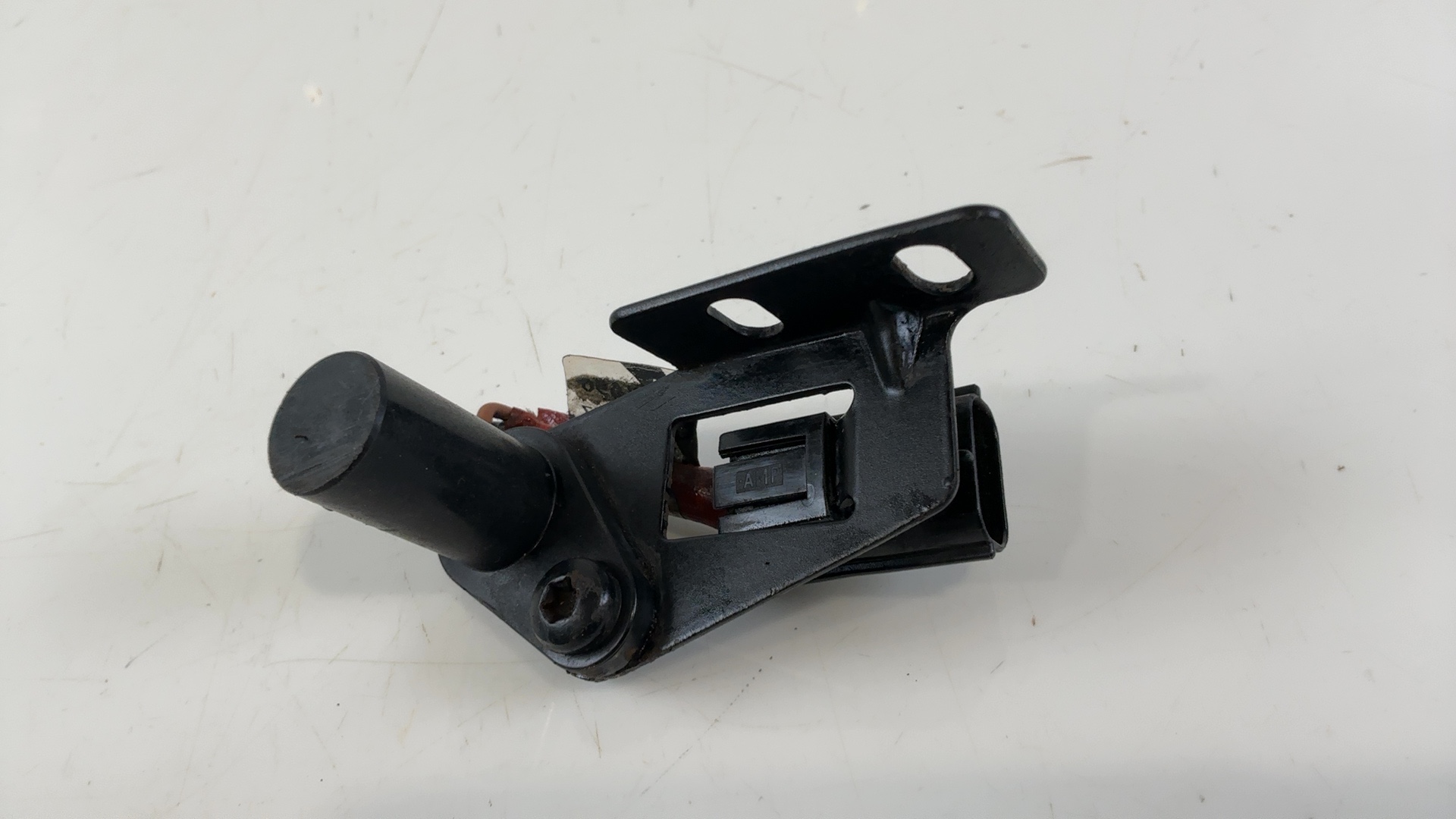 Triumph Daytona T595 955i 955cc Rear Wheel Speed Sensor 1997-2004 OEM T2001110