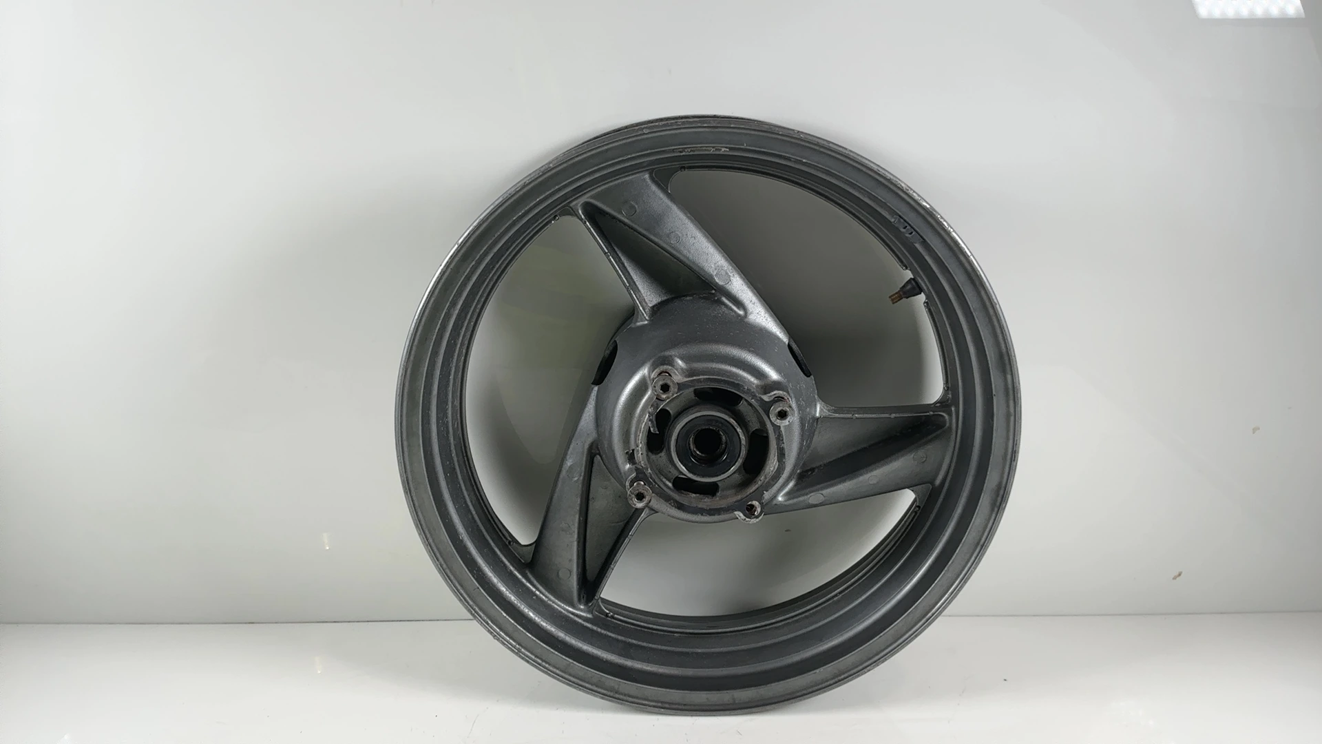 Kawasaki Ninja ZX6 ZX600E 600cc Rear Wheel Rim 1993-2002 OEM 41073-1521-GE