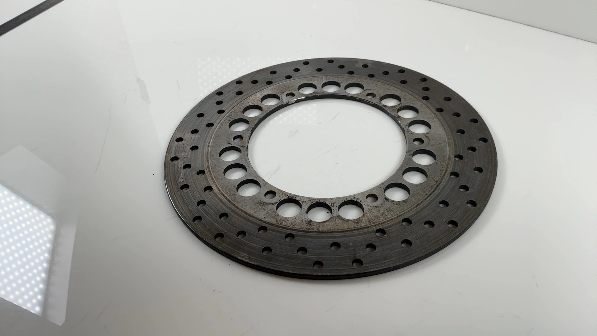 Yamaha YZF R1 1000 Rear Brake Disc Rotor 1998-2001 OEM 4XV-2582W-00-00 - Image 3