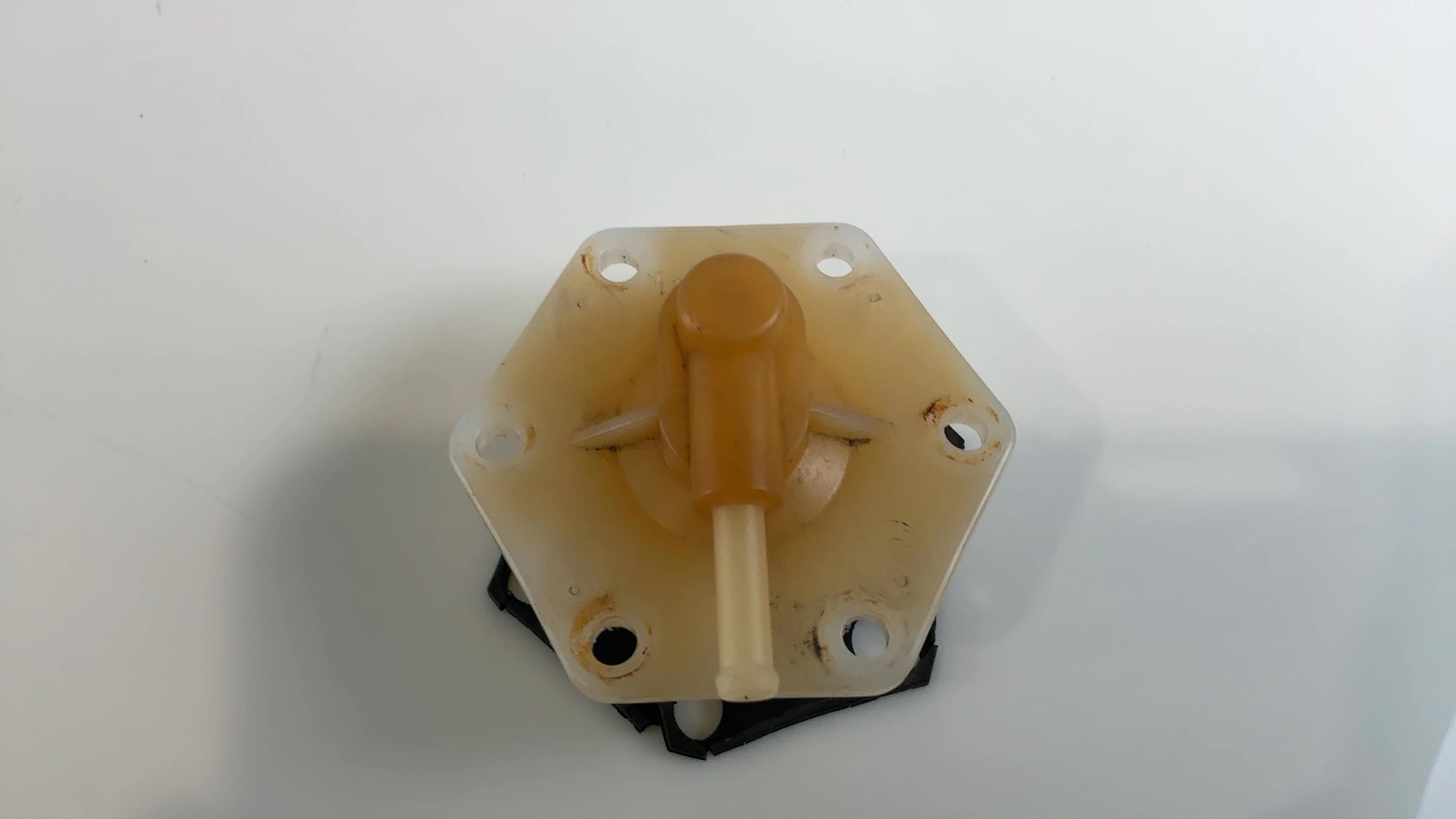 BMW F650GS R13 650 CC Fuel Tank Safety Vent Valve 2001-2005 OEM 16112347148