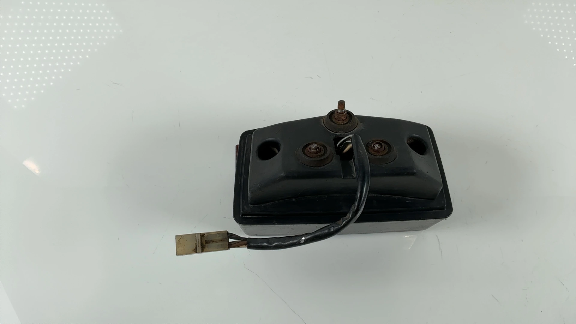 SUZUKI GSX400 1st Gen Tail Light 1980-1982 OEM 35710-32410 - Image 3