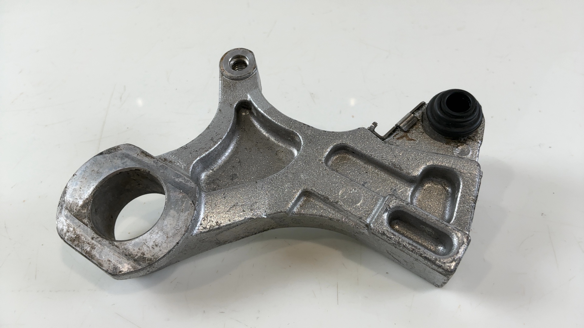 HONDA CBR954RR CBR954 954 Rear Caliper Bracket 2002 2003 OEM 43110-MCJ-751 - Image 3