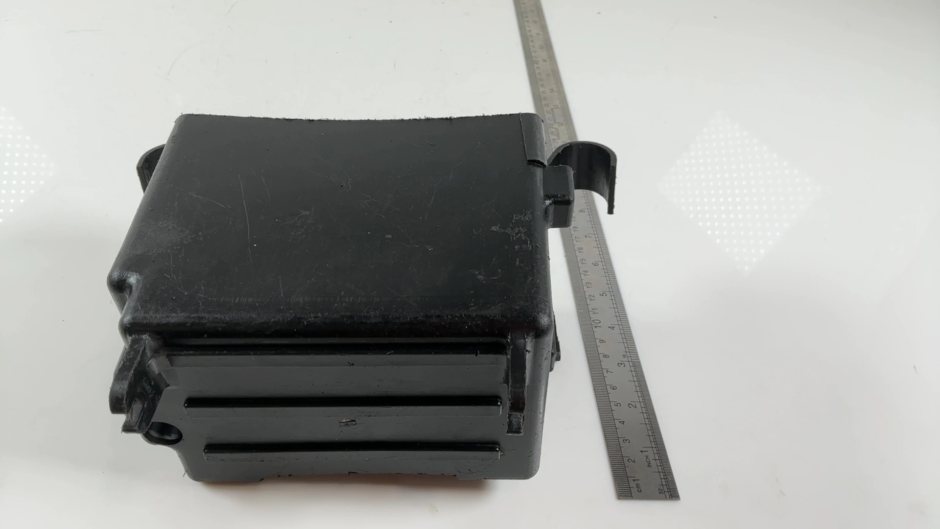 Suzuki GS550E GS550 550cc Battery Box 1982-1984 OEM 41541-47000 - Image 3