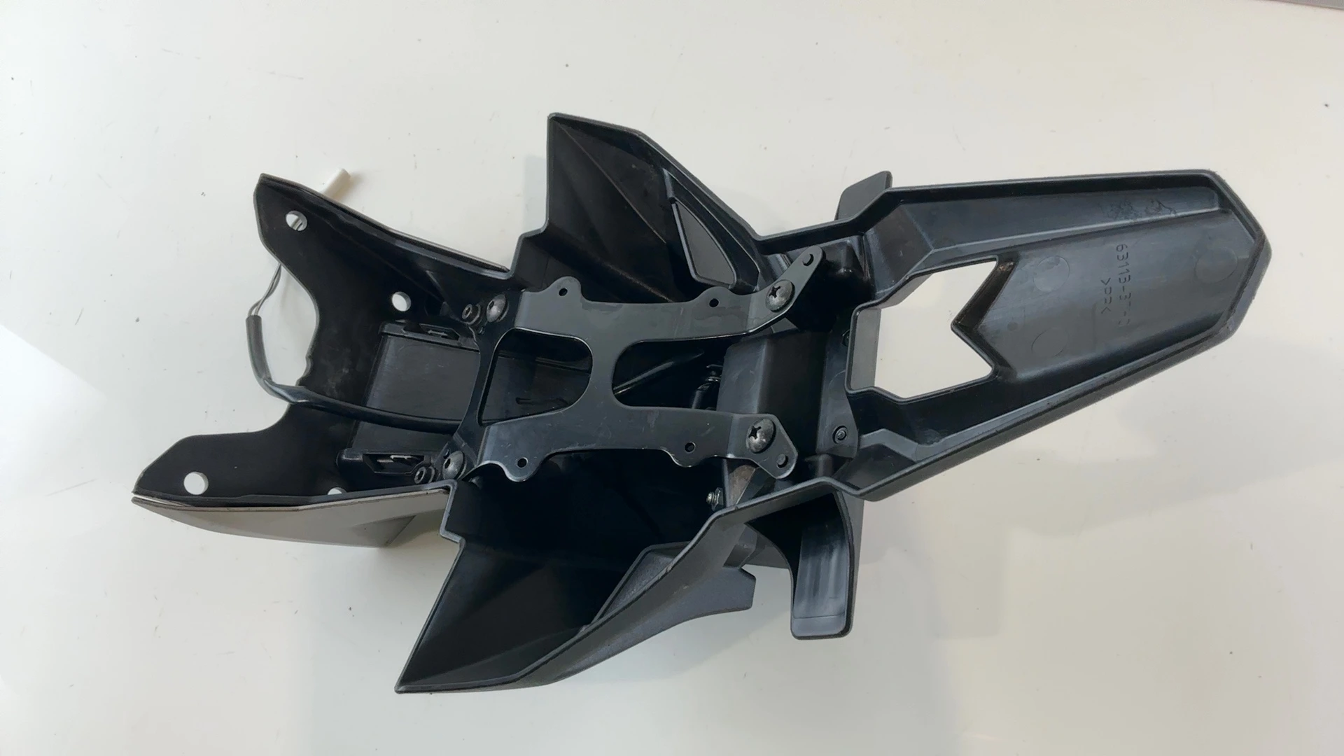 Suzuki GSX-R GSXR 600 750 Rear Fender License Plate Holder 2008-2010 63113-37H00 - Image 2