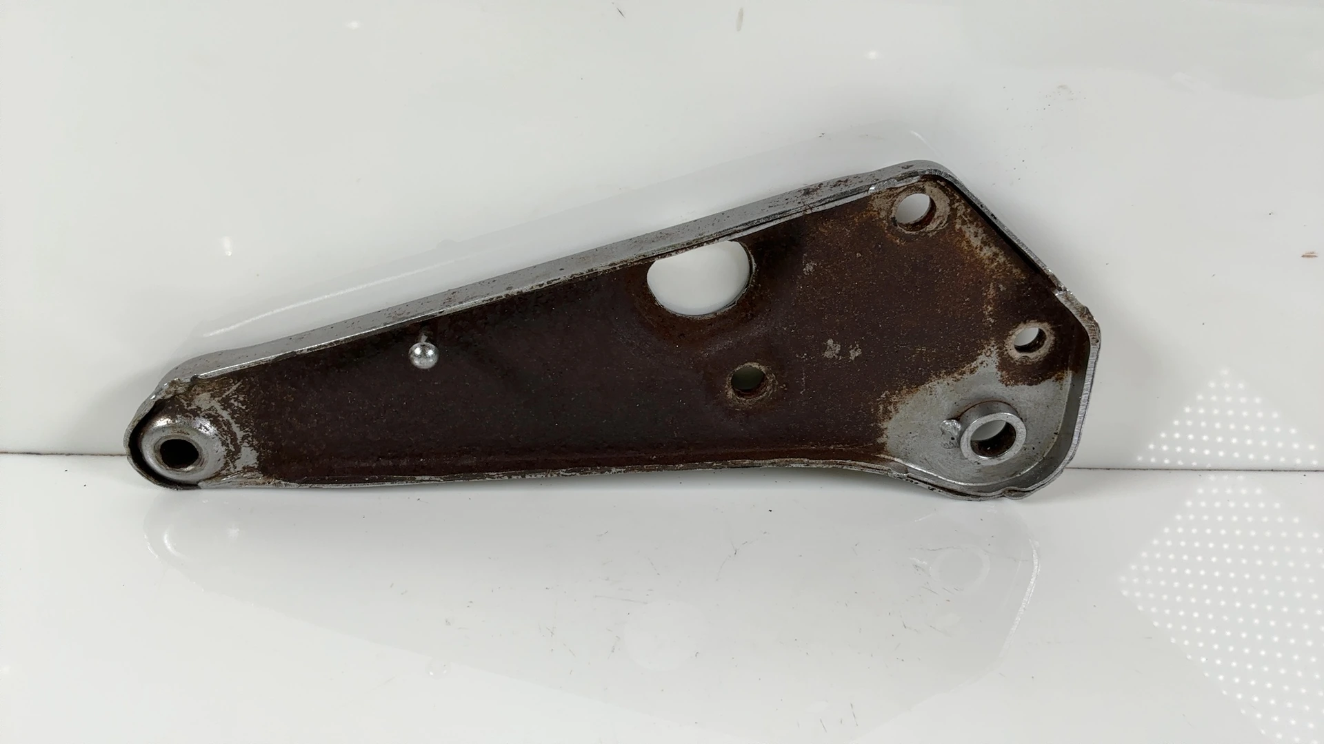 Suzuki GSX400L GSX400 400cc Right Front Footrest Peg Bracket 1979-82 43810-44102 - Image 2