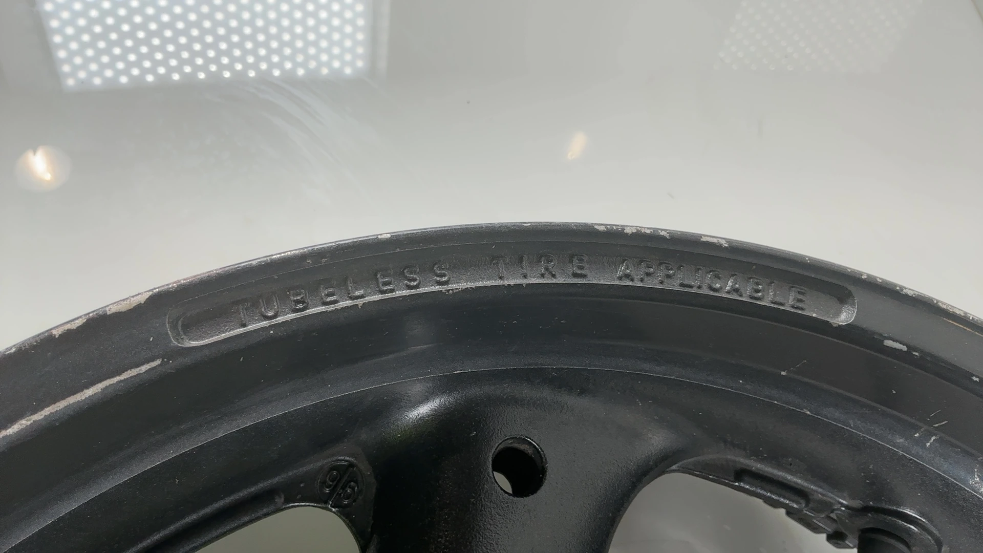 Suzuki Bandit GSF600 GN77B 600cc Rear Wheel Rim 1995-1999 OEM 64111-21E01-35W - Image 7