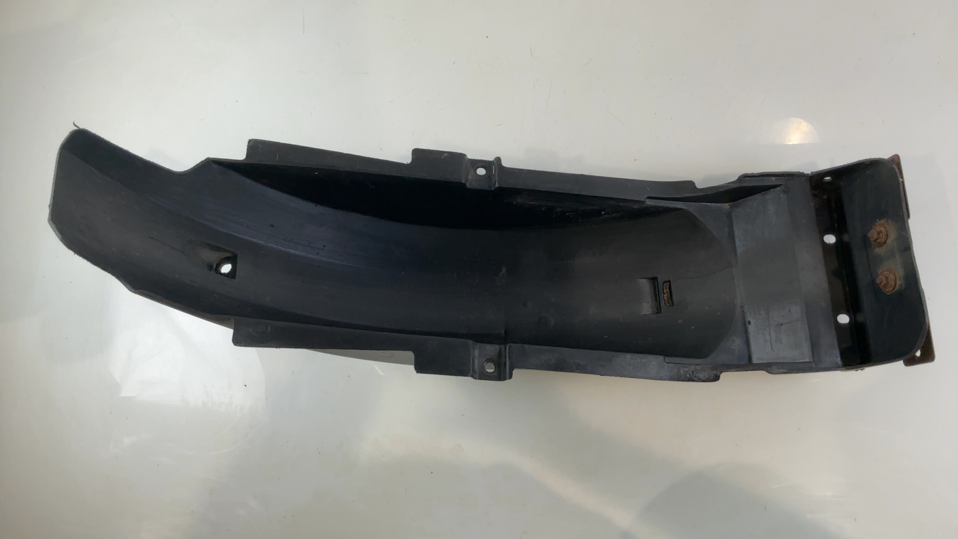 Suzuki GS500E GS500 500 CC Rear Inner Fender 2001-2003 OEM 63111-01D00 - Image 2