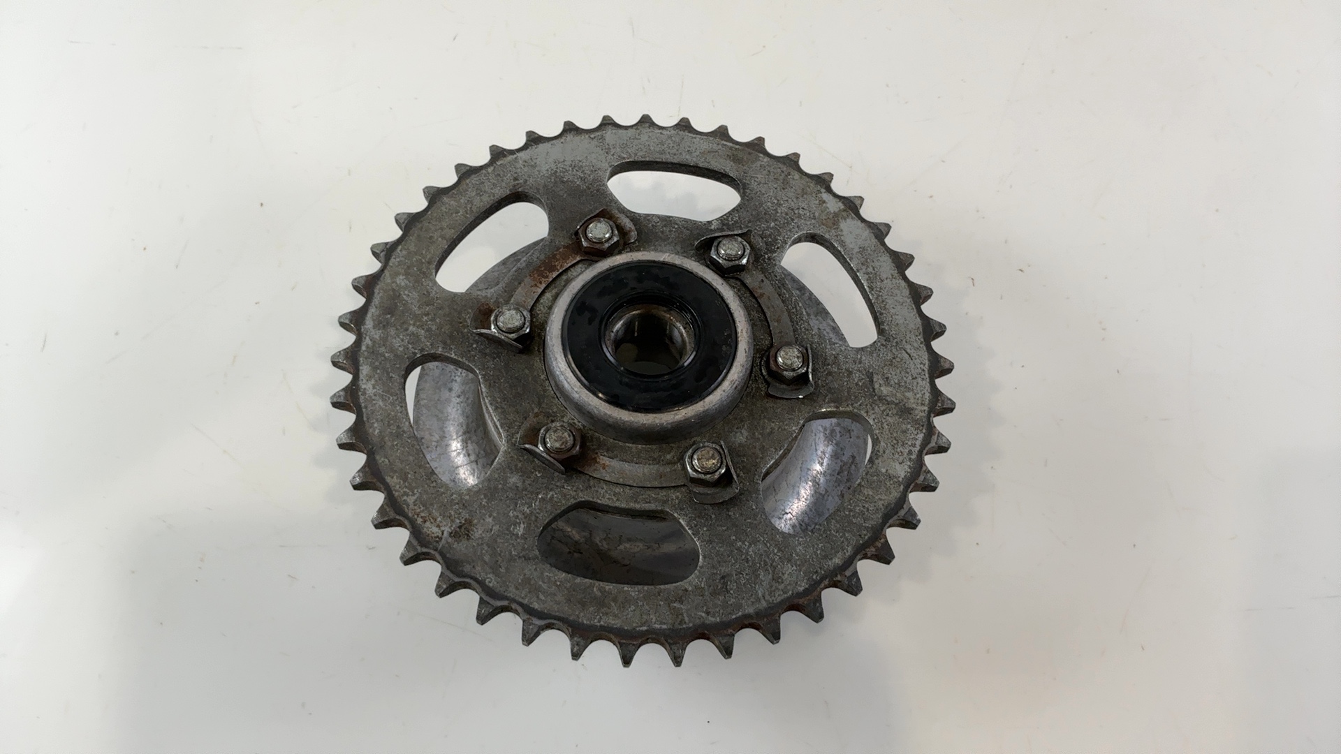 Suzuki GSX 750 ES GR72A 750cc Rear Sprocket Carrier Hub 1983-86 OEM 64611-31001 - Image 1