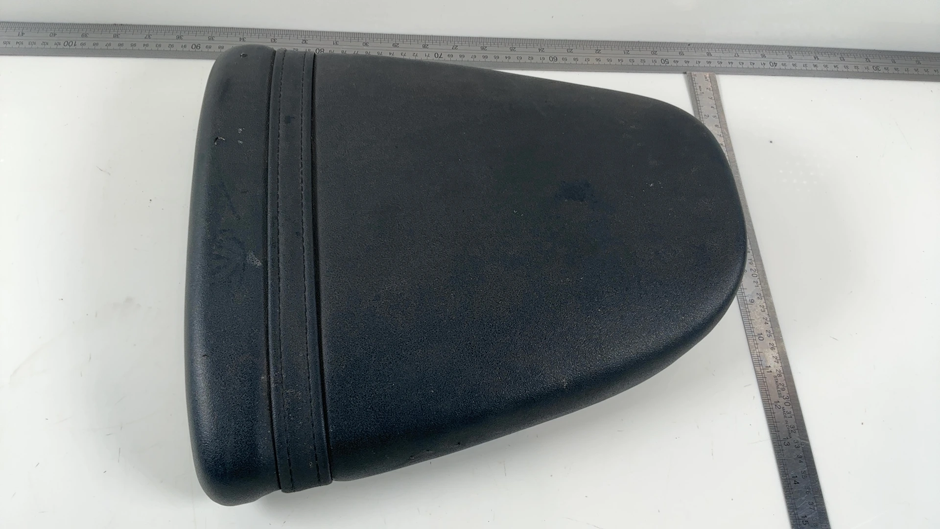 Suzuki GSXR 600 750 SRAD Rear Pillion Passenger Seat 1996-2000 OEM 45300-33E00 - Image 3