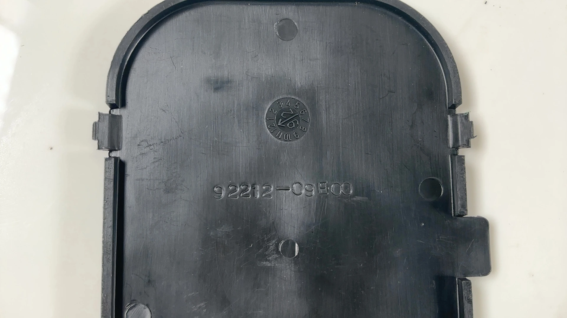 Suzuki Address AH50 50cc Battery Helmet Box Inspection Cover 1990-09 92212-09E00 - Image 7