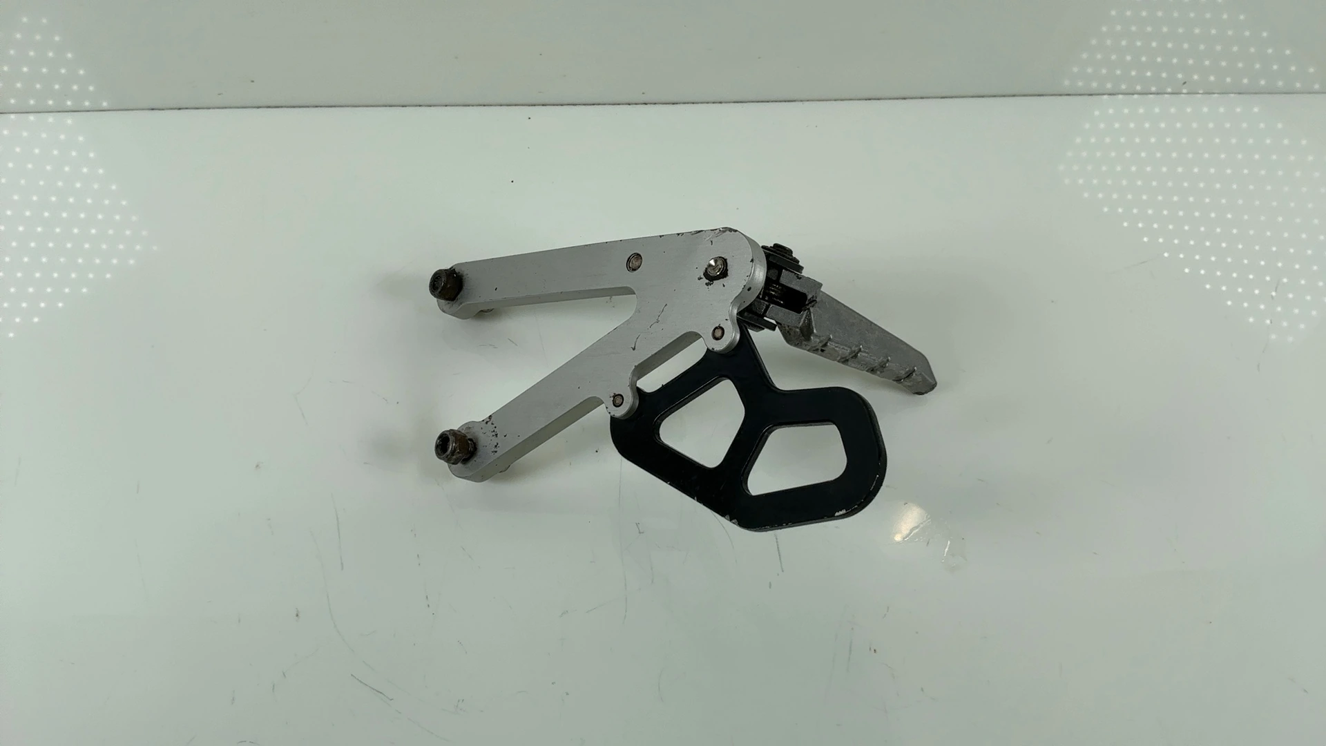 Peugeot XR6 50cc Front Left Footrest Bracket Peg Assembly 2003 2008 OEM 753177 - Image 3