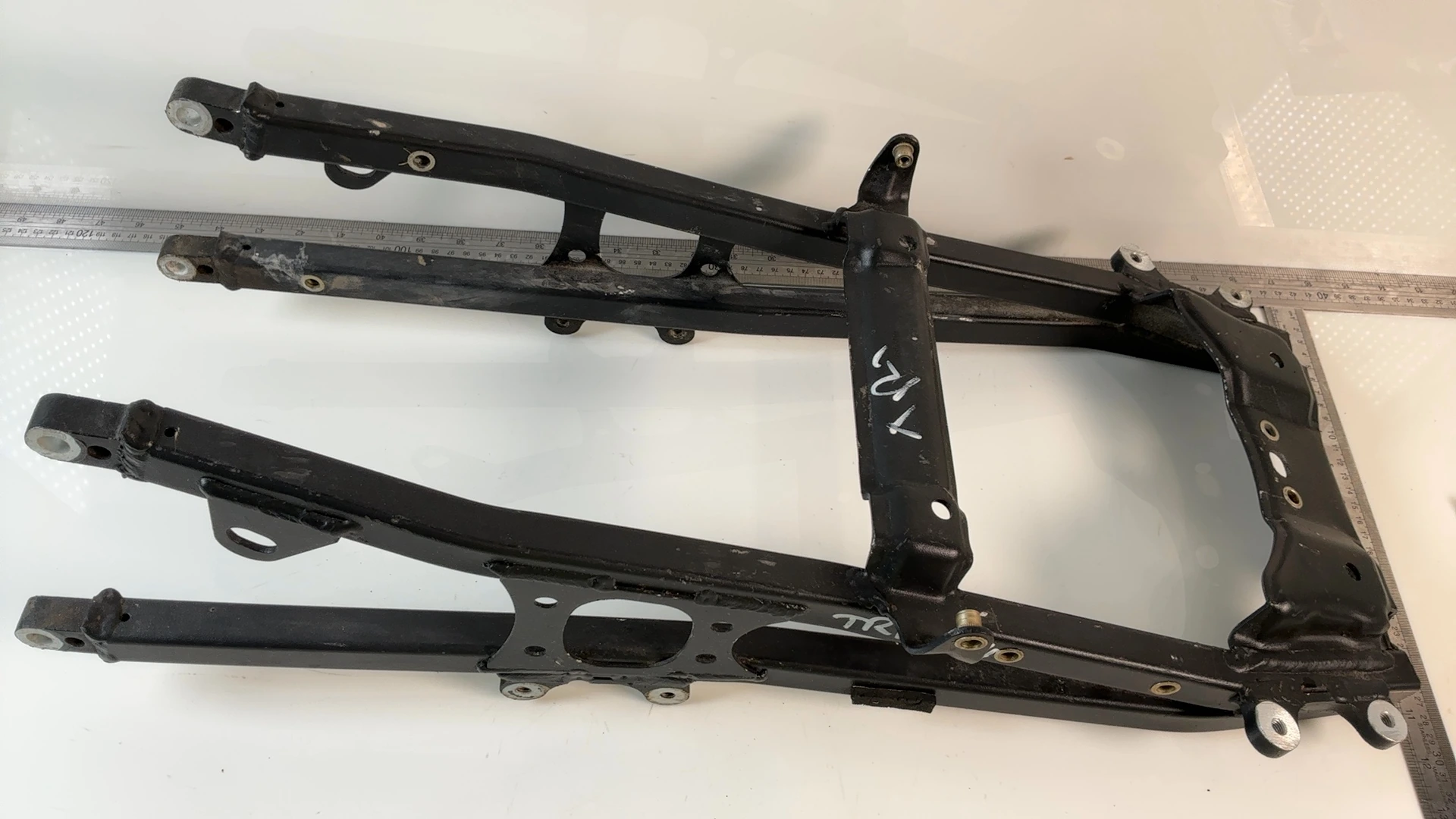 Triumph TT600 Speed Four 600 Rear Tail Subframe 2000-2006 OEM T2071098 Cast 721 - Image 3