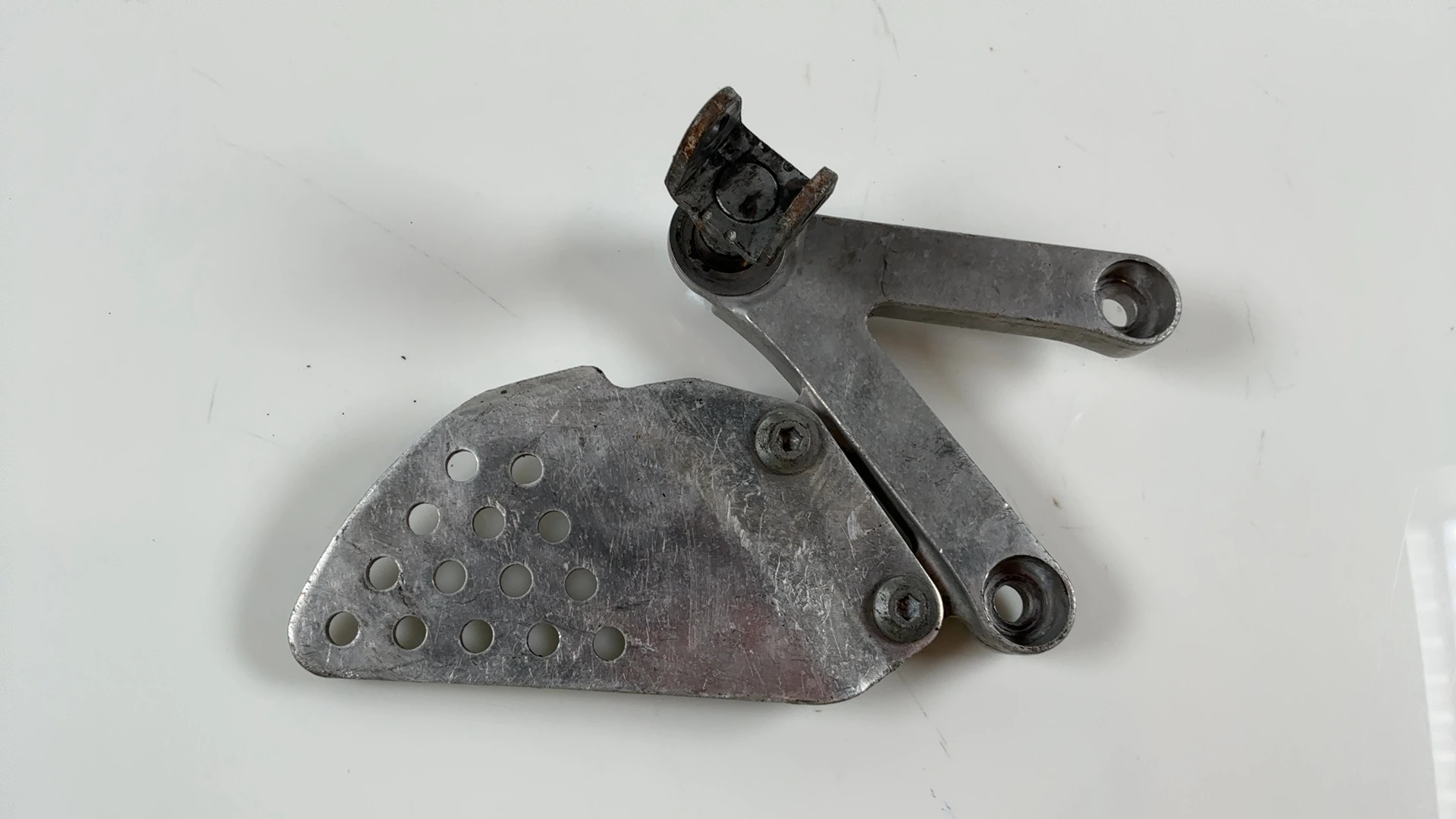 Honda CBR900RR SC33 919cc Left Rider Footrest Bracket 1996-97 OEM 50700-MV4-000