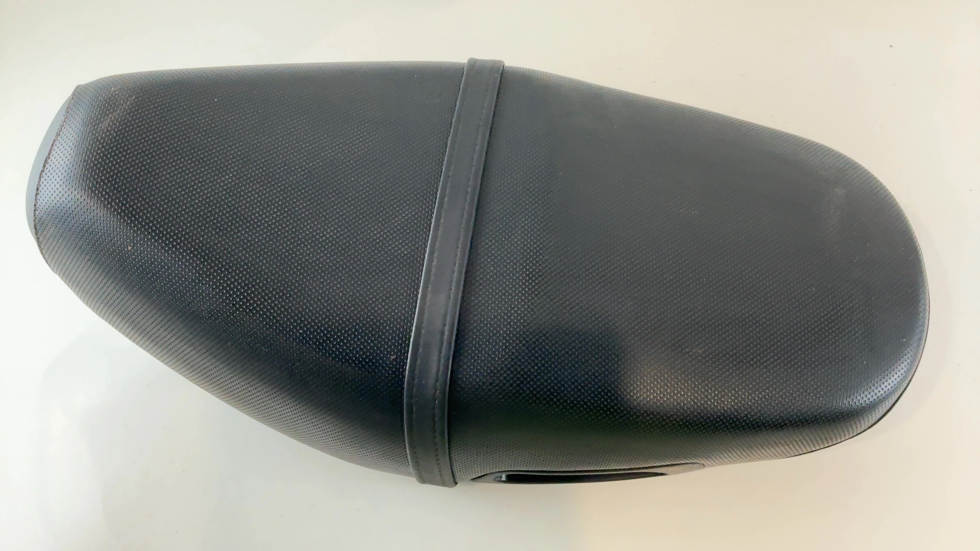 Piaggio Zip 50 Base SSL1T 50cc Rider Seat 1992-1994 OEM CM009605 SPAAM 25086 - Image 1