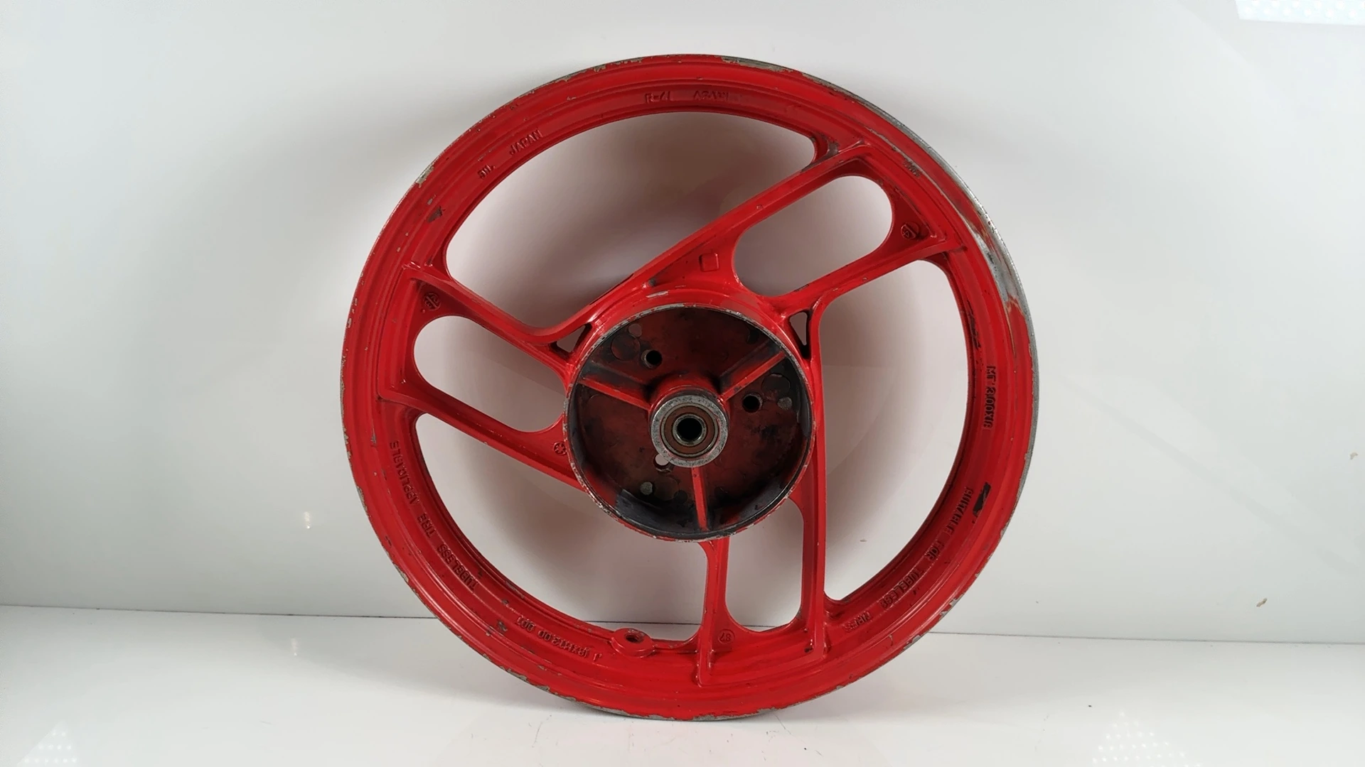 Yamaha FZ750 1FN 750CC Rear Wheel Rim 1985-1986 OEM 1AE-25338-00-6G - Image 2