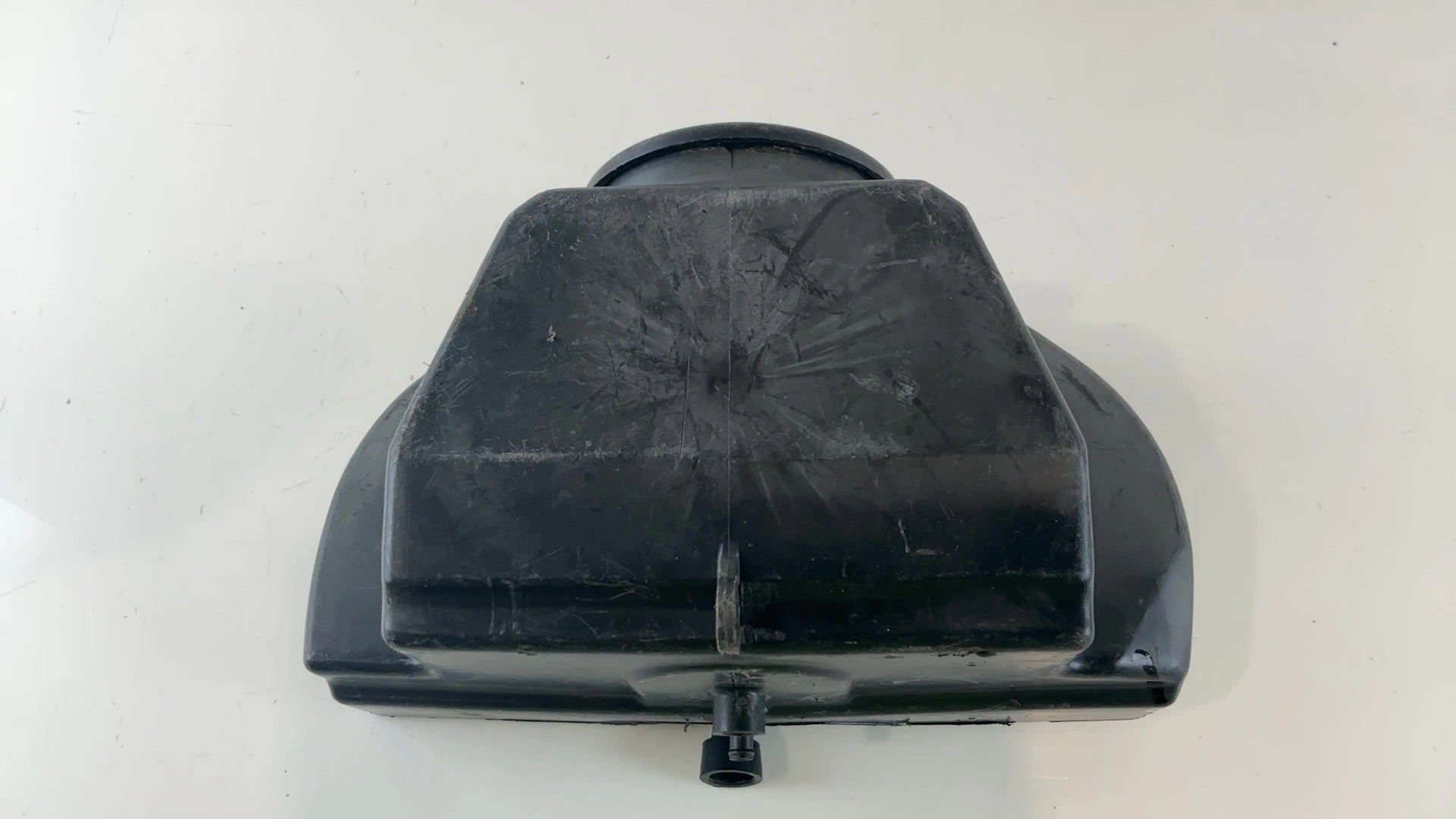 Kawasaki GPZ750 ZX750A 750cc Air Filter Box 1983-1985 OEM 11011-1511 - Image 2