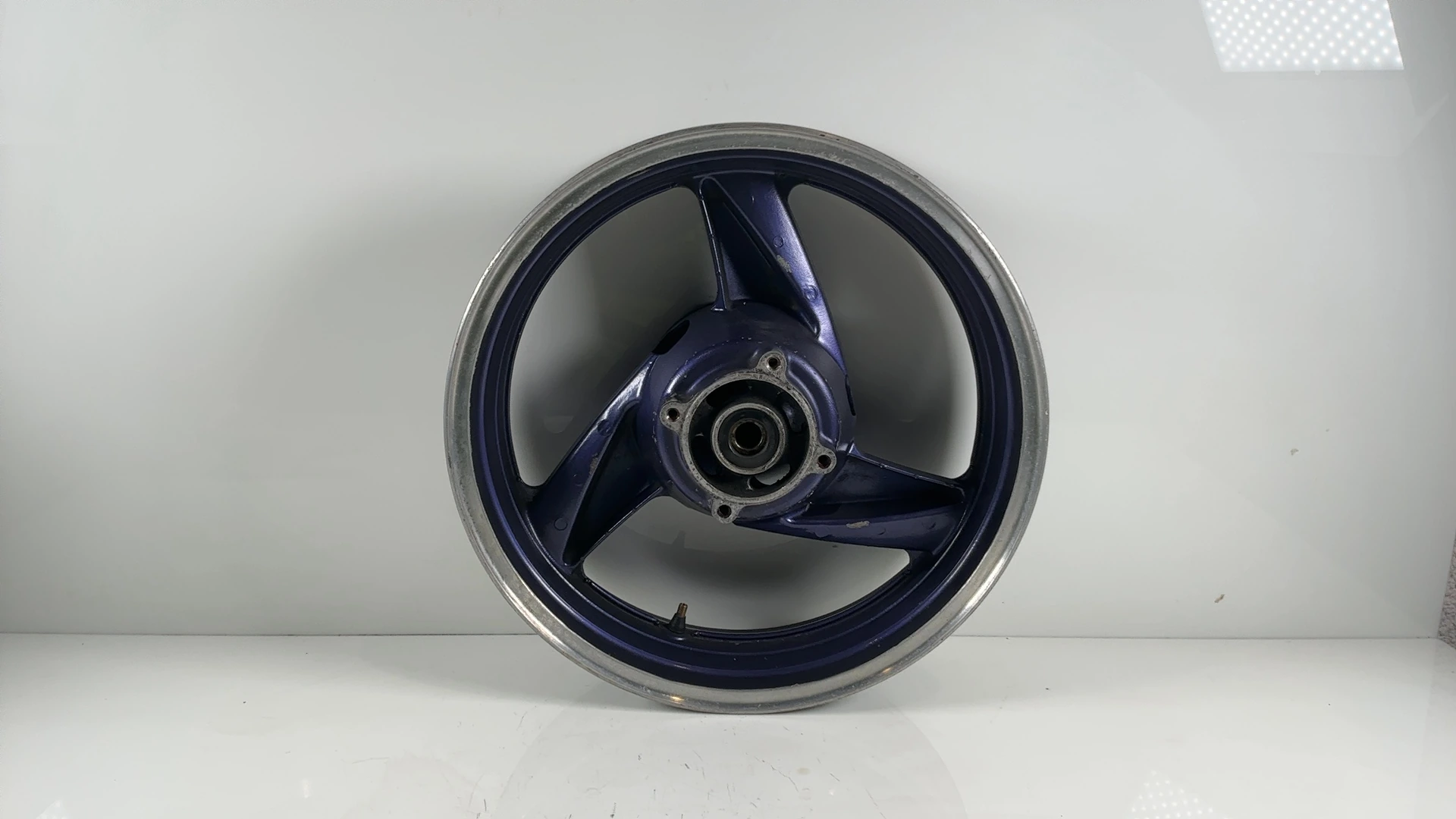 Kawasaki ZZR600 ZX600E 600cc Rear Wheel Rim 1993-2004 OEM 41073-1521-GE