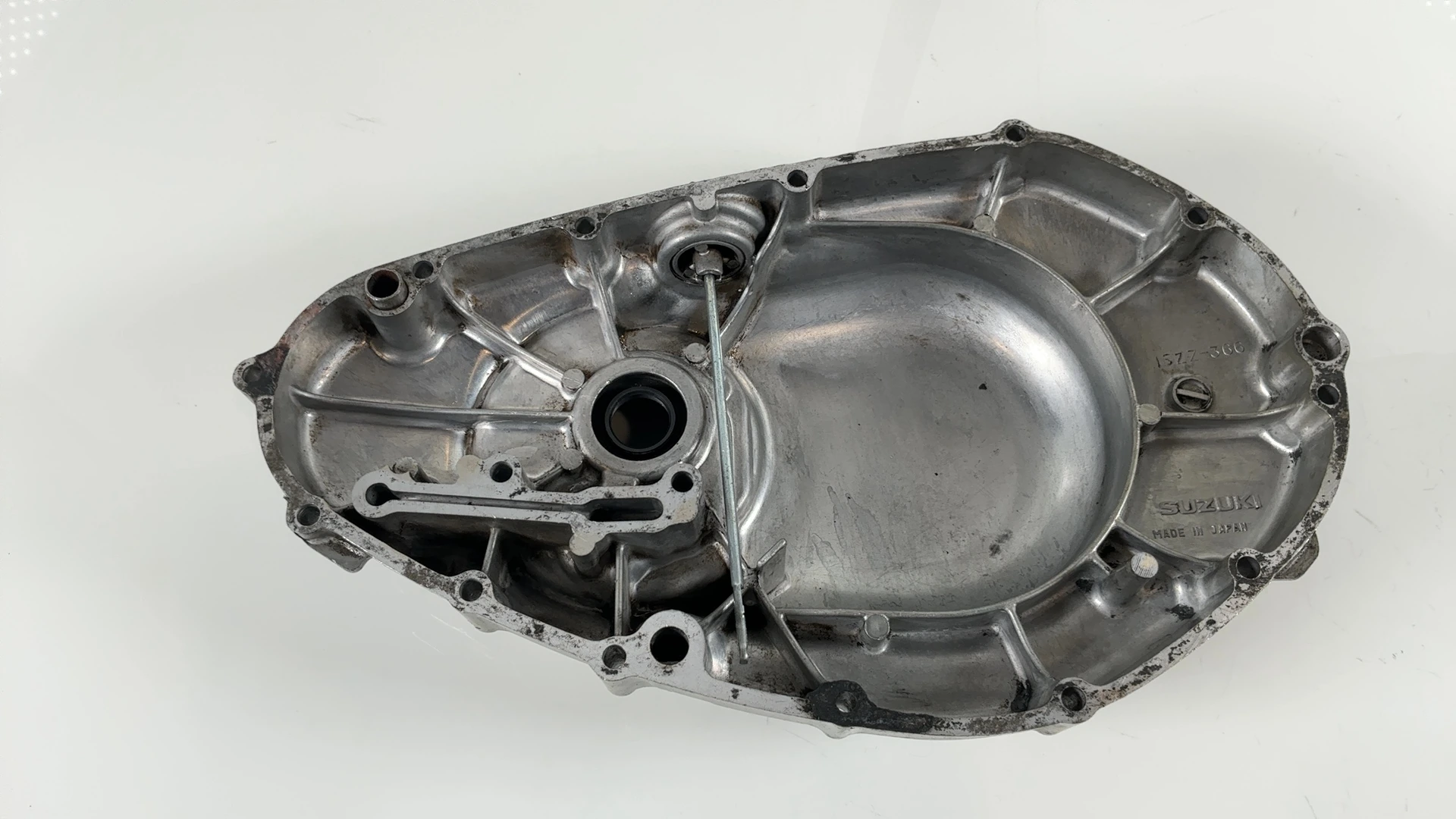 Suzuki GSX250 GS25X 250cc Clutch Cover 1980-1983 OEM 11340-44402 - Image 6