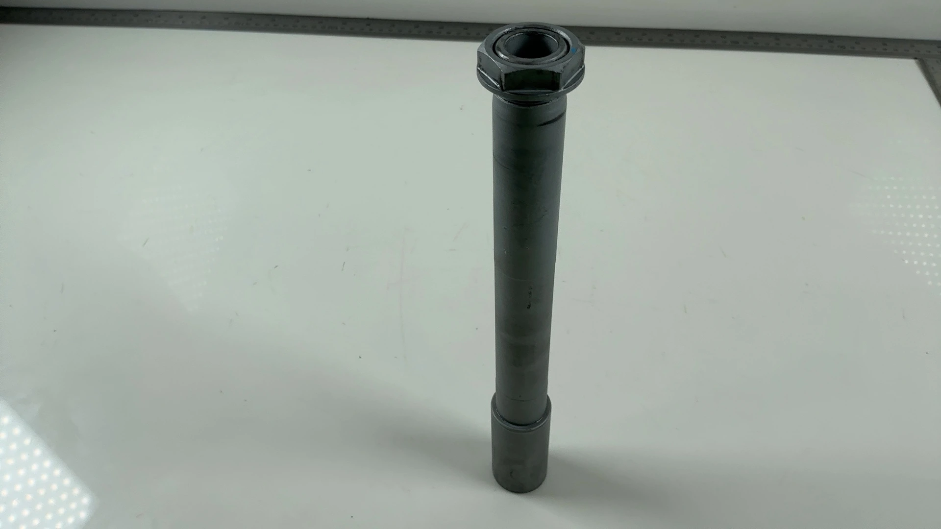 Aprilia RSV4 Factory 1100 Front Wheel Axle Spindle 2011-2026 OEM 2B008946 - Image 5