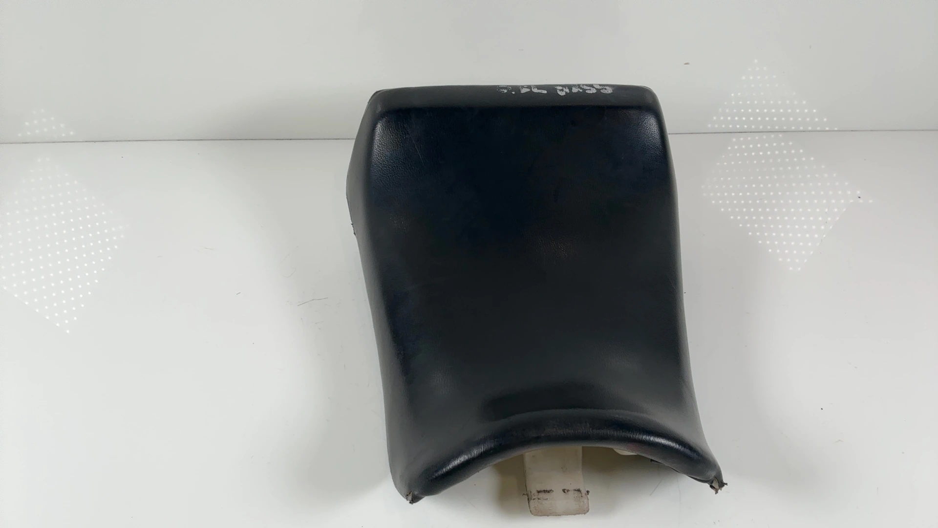 Suzuki GSX-R 750 GR77A 750cc Rider Front Seat 1988-1990 OEM 45100-17C00 - Image 3