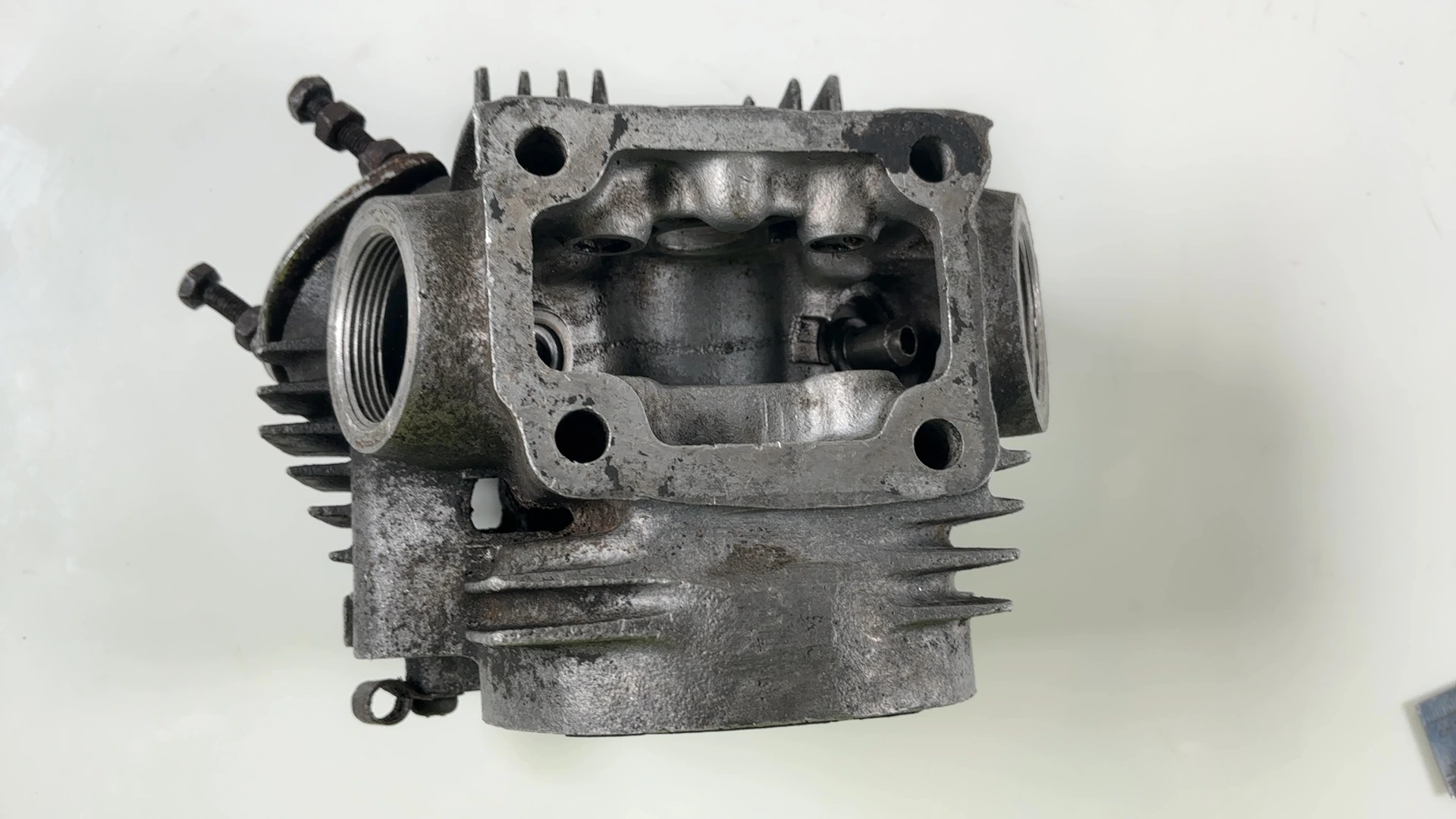 Honda Trail CT90 S90 CL90 90cc Cylinder Head 1964-1979 OEM 12200-028-120 - Image 7