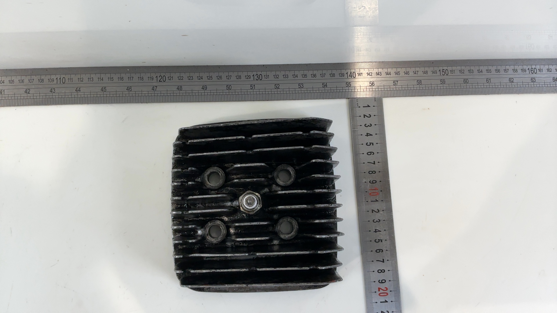 Yamaha RX100 1V1 100cc Cylinder Head 1985-1996 OEM 1V1-11111-00 - Image 4
