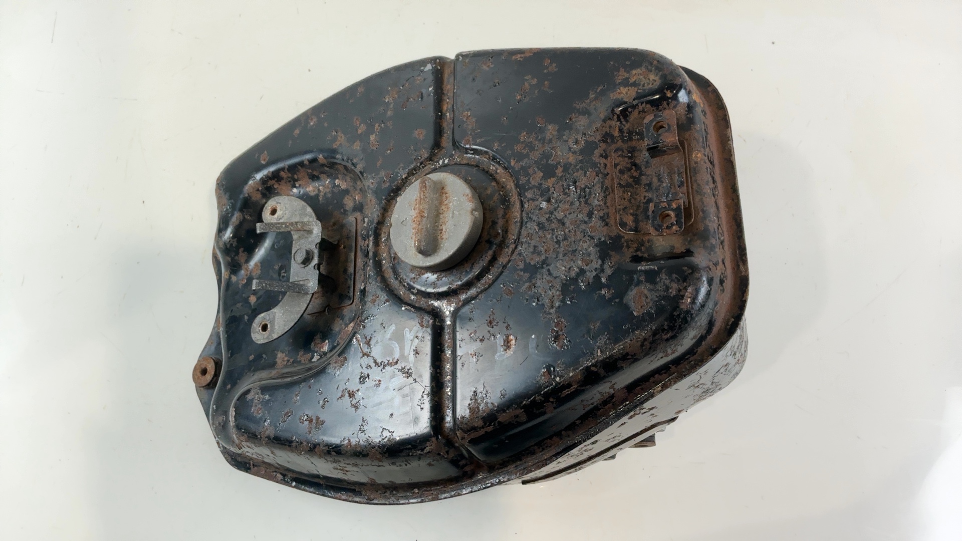 Honda NSR125 JC20 125 CC Fuel Tank Petrol Gas Reservoir 1988-1993 17510-KY4-900