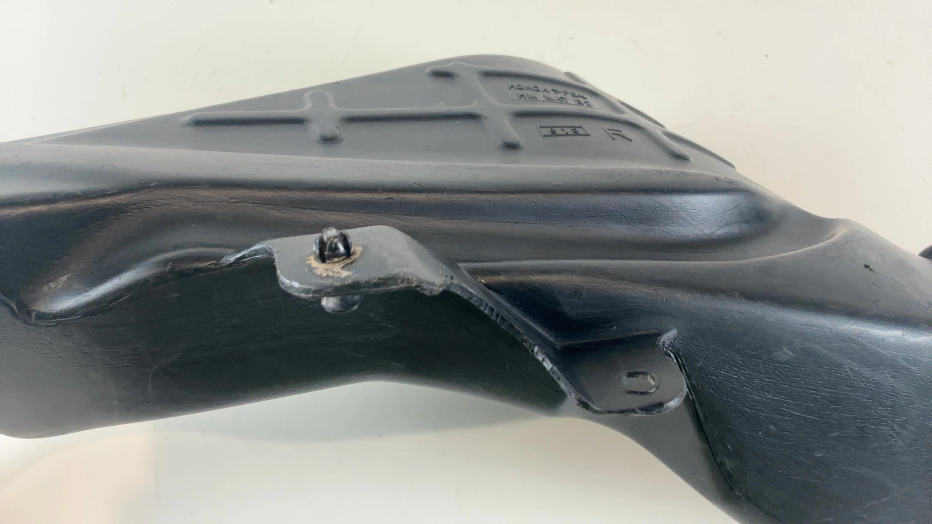 Honda CBR1100XX SC35 1100 Air Intake Duct Right 1999-07 OEM 64212-MAT-D00 MAT R - Image 7
