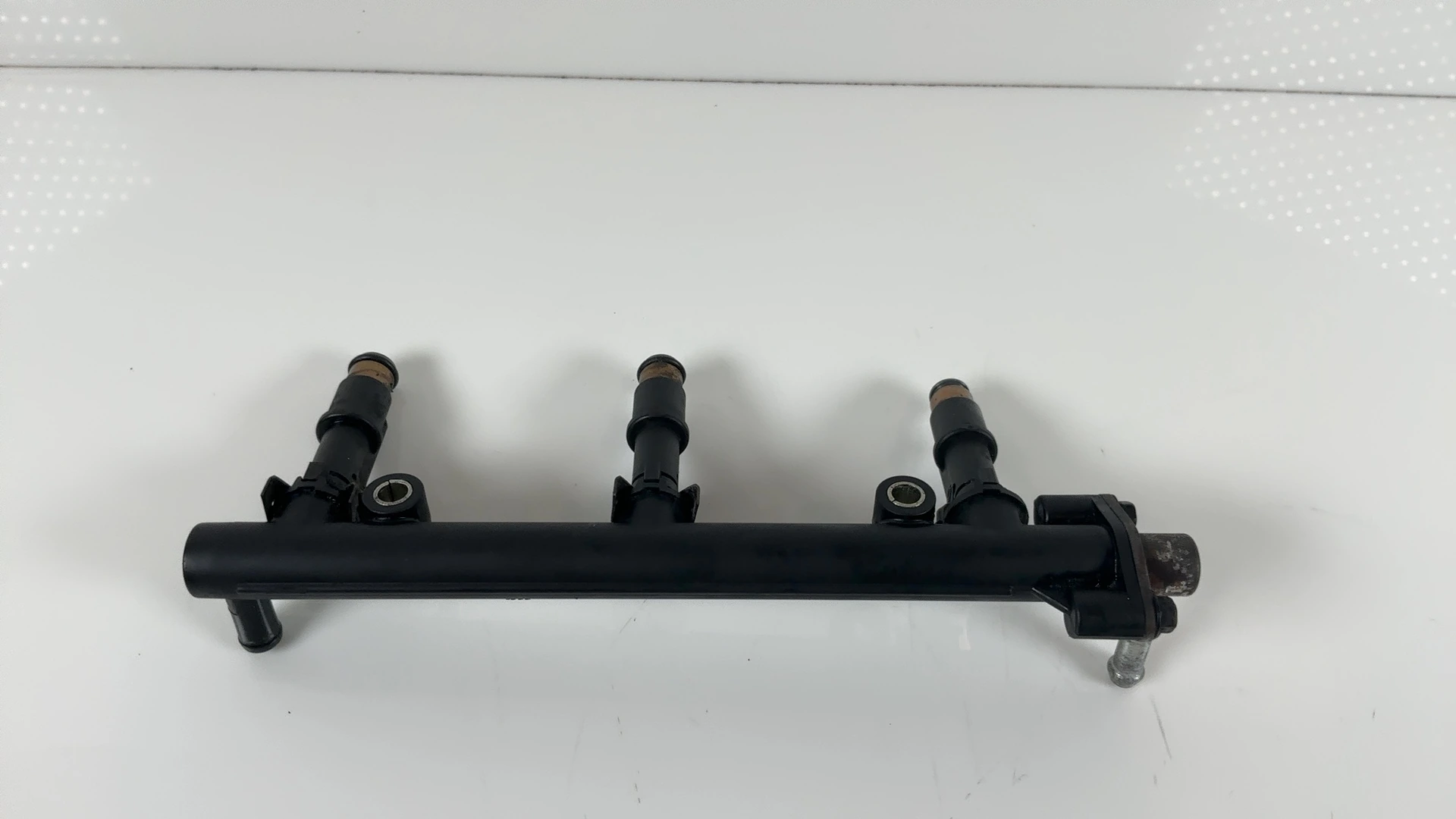 Triumph Sprint ST 955 955i Fuel Rail Injectors 2002 2003 2004 OEM T1240810 - Image 4
