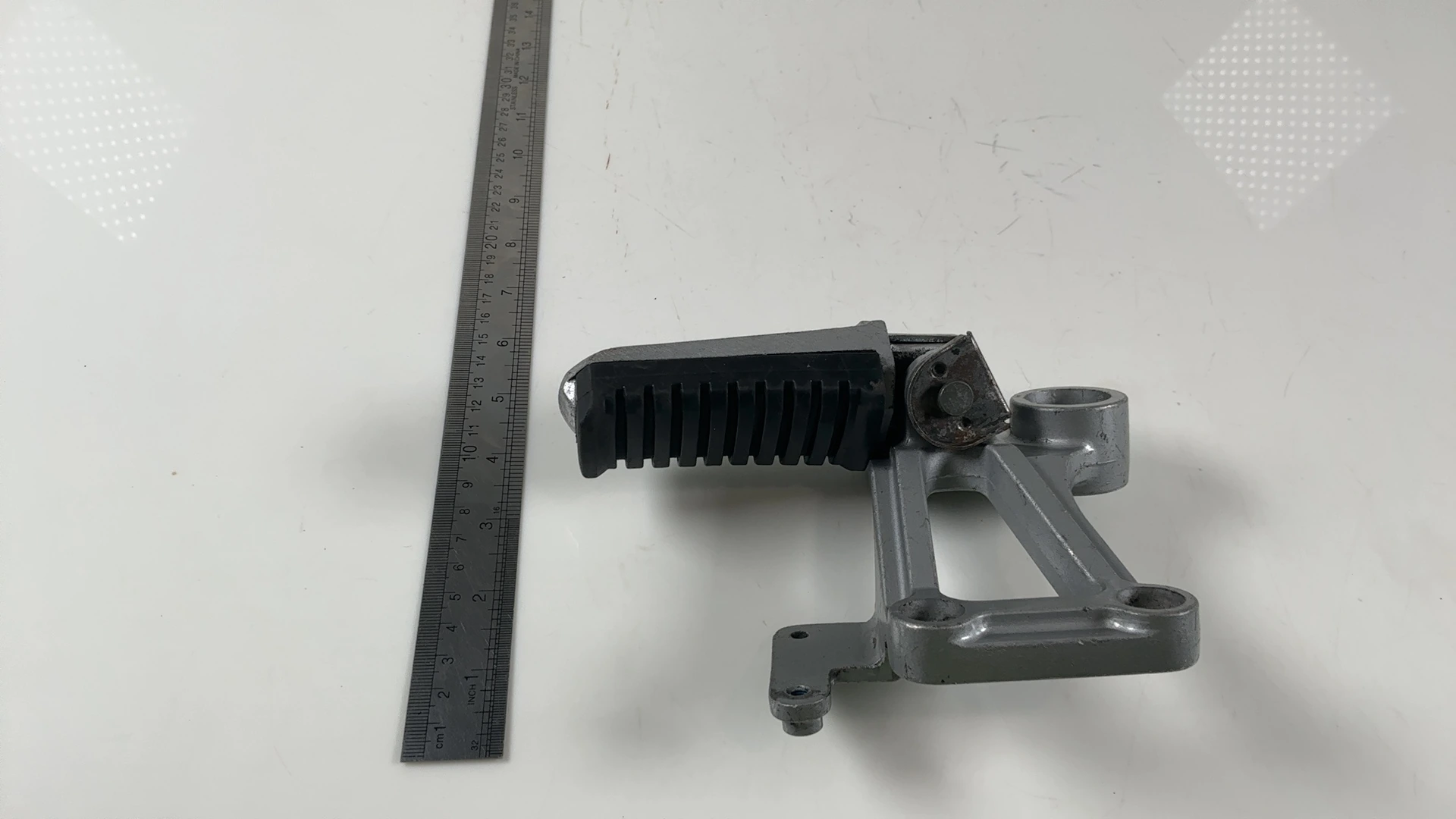 Kawasaki Ninja ZX600A 600cc Rear Left Foot Peg Bracket 1985-1987 OEM 35011-1242 - Image 4