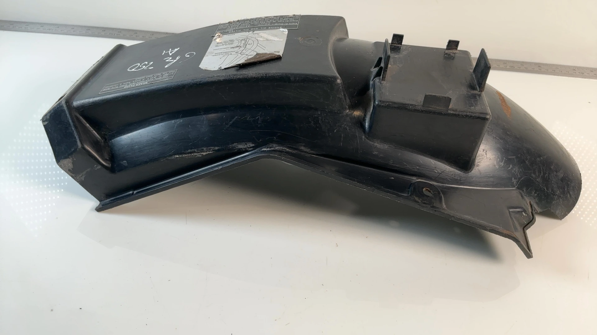 Kawasaki GPz750 ZX750A 750 Inner Rear Fender Mud Guard 1983-1985 OEM 35023-1106