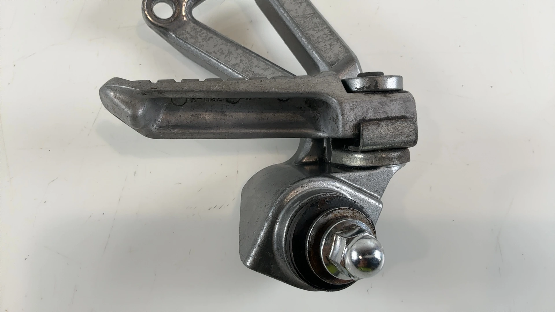 Kawasaki Ninja ZX600F 600cc Rear Right Footrest Hanger 1995-1997 OEM 35011-1736 - Image 5