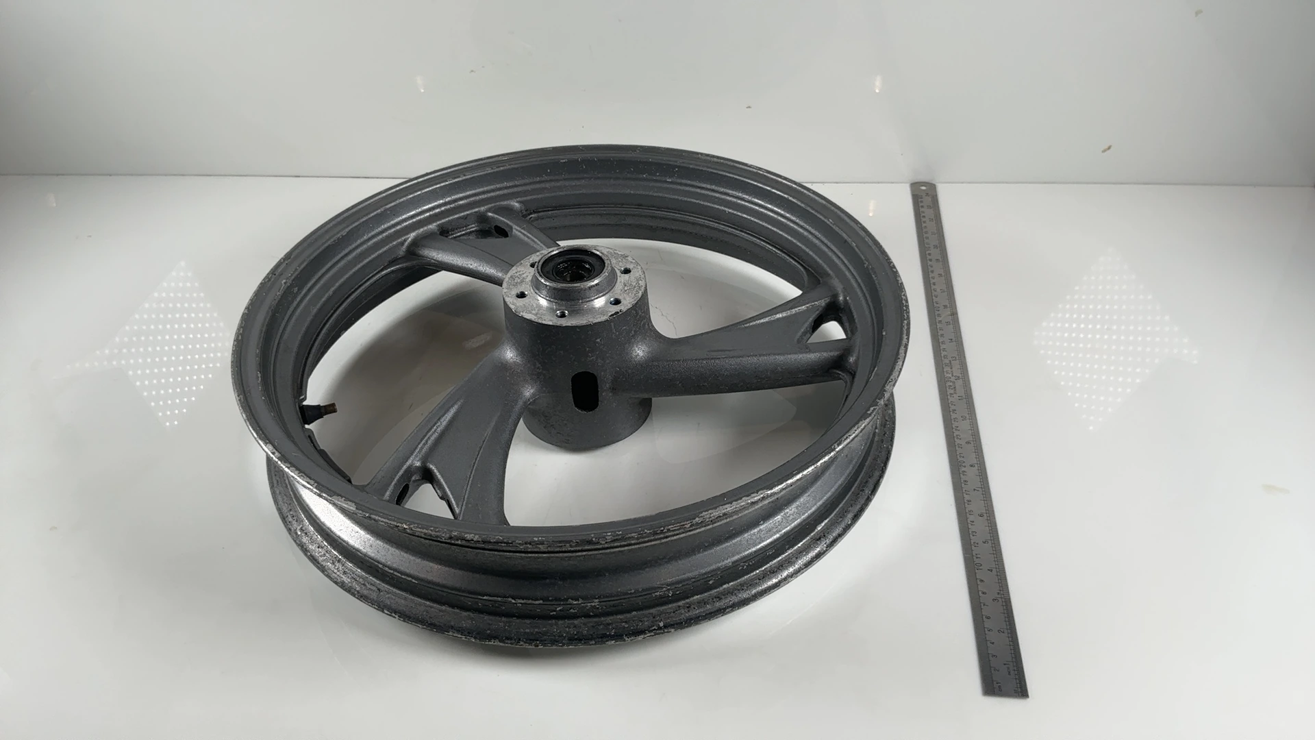 Yamaha TDM850 3VD 850cc Front Wheel Rim 1991-2001 OEM 3VD-25168-00-WG - Image 3