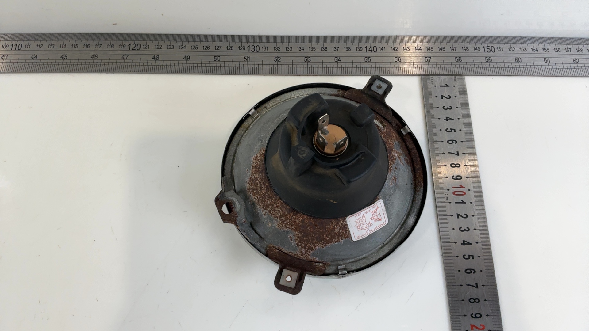 Suzuki GSX-R 750 GSXR750 750cc Front Headlight 1985 1986 1987 OEM 35121-06B30 - Image 3