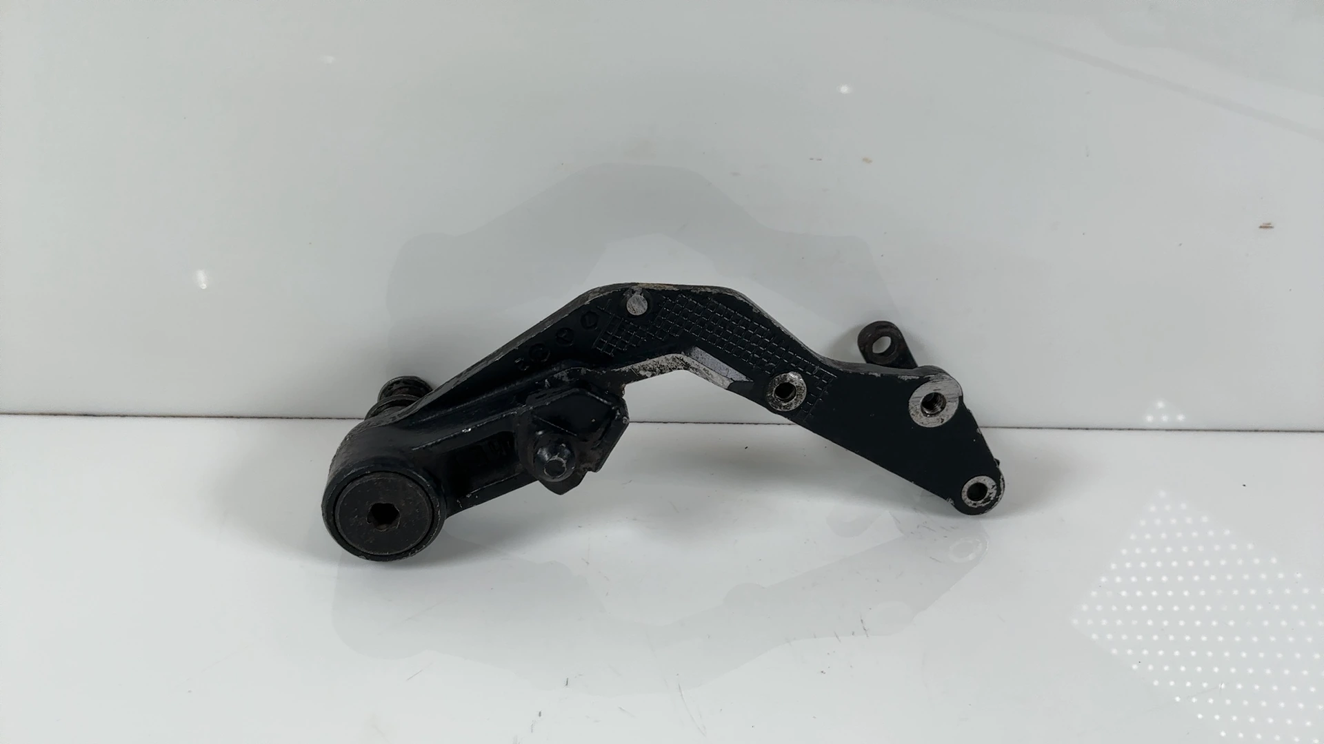 Honda Nighthawk CB650SC Front Left Brake Caliper Bracket 1983-1985 45110-ME1-671 - Image 1