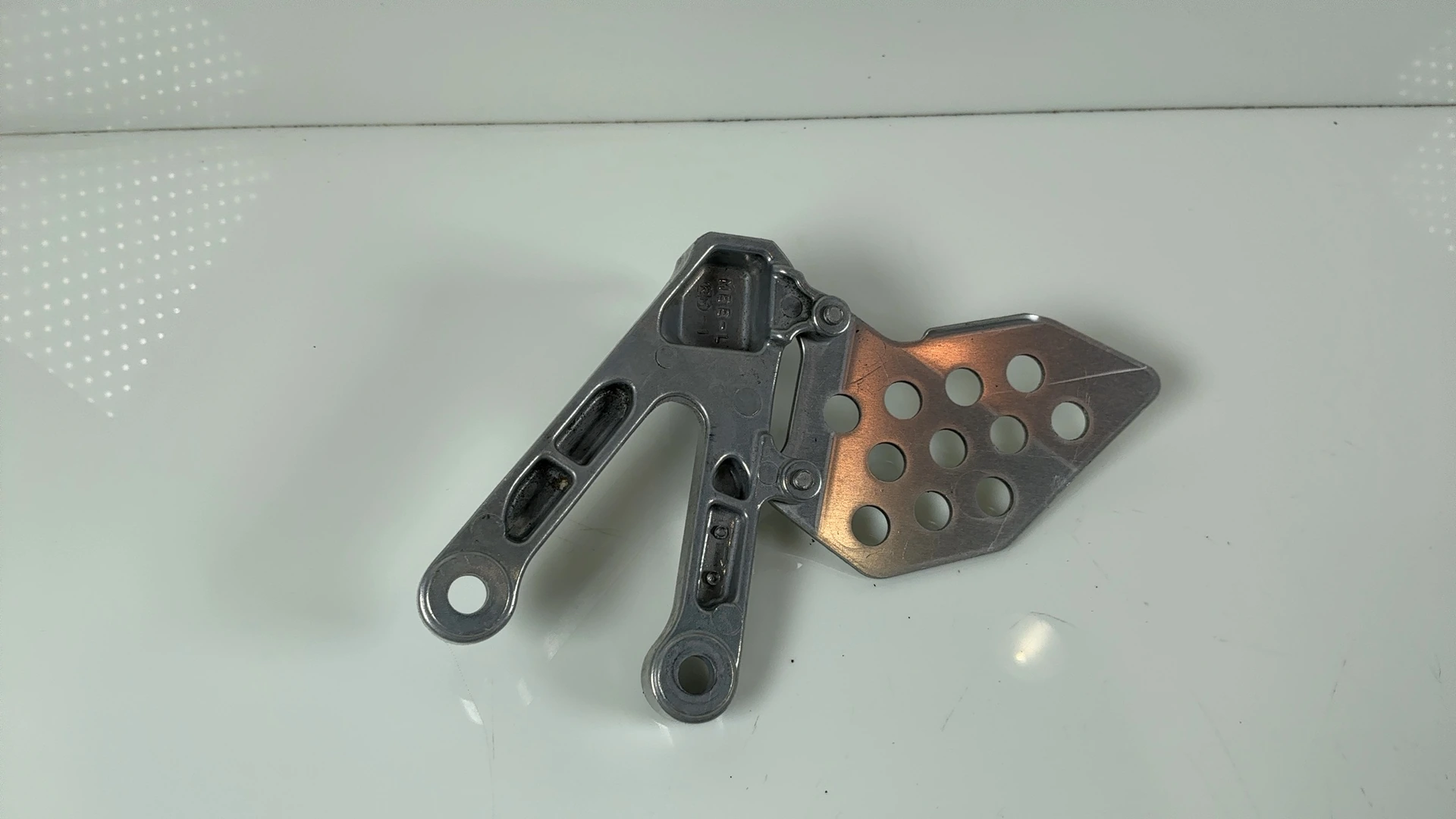 Honda CBR600RR PC37 600cc Front Left Rider Rearset Bracket 2003-06 50700-MEE-D00 - Image 3