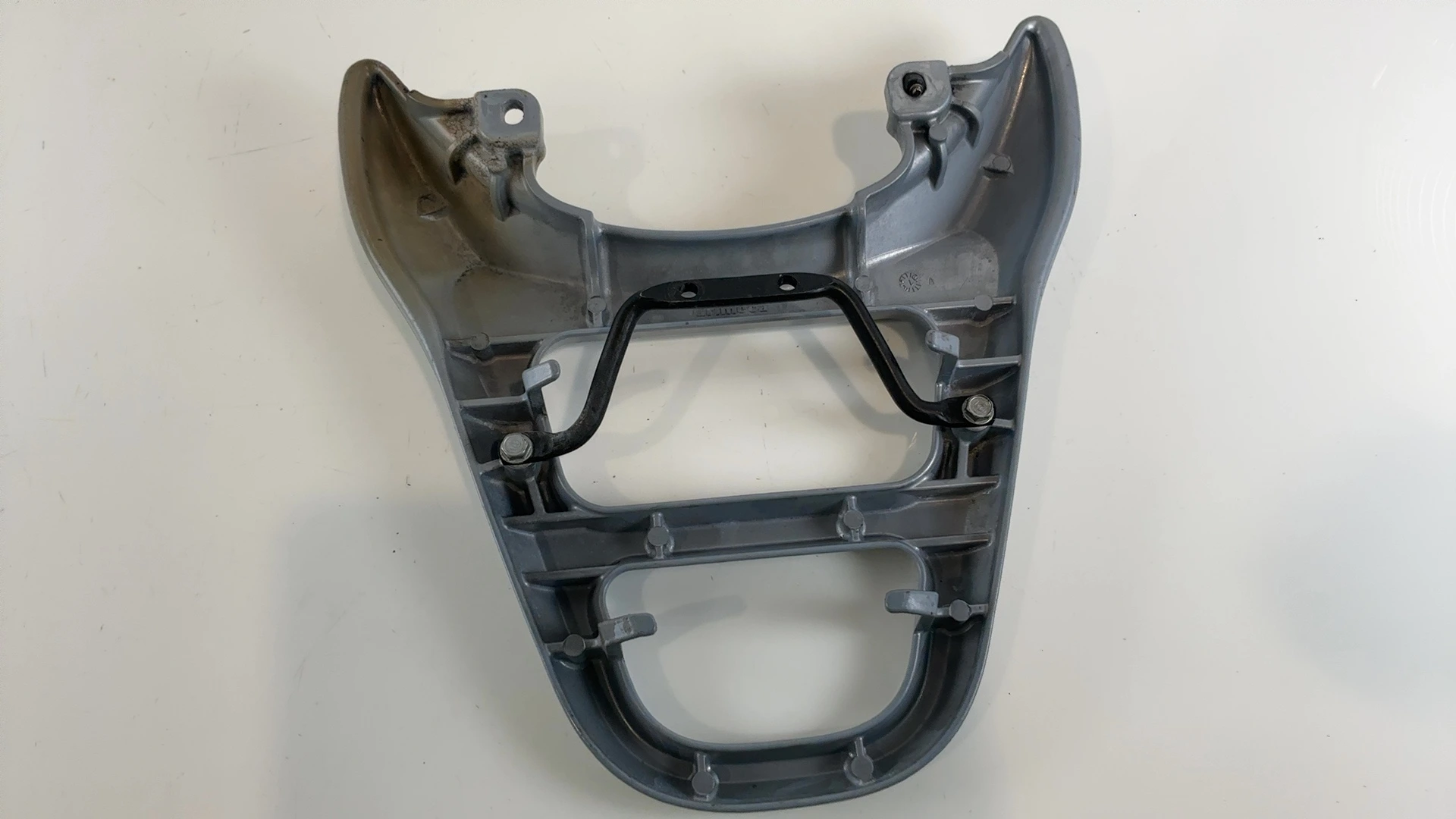 Honda Bali SJ50 50cc Rear Grab Handle Luggage Carrier 1993-01 OEM 81201-GAV-W00 - Image 2