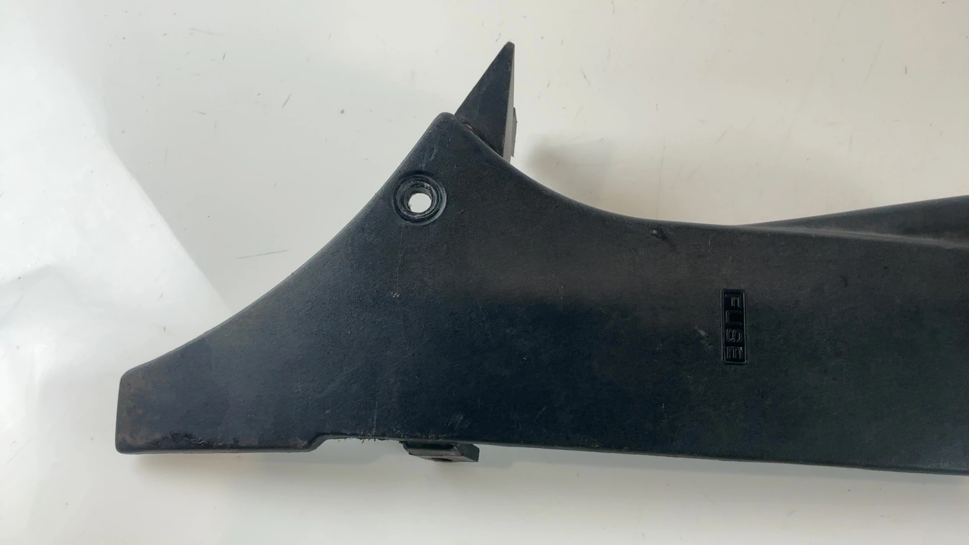 Honda CBR900RR SC28 893cc Right Inner Fairing Trim Panel 1994 1995 64592MAE3000 - Image 5