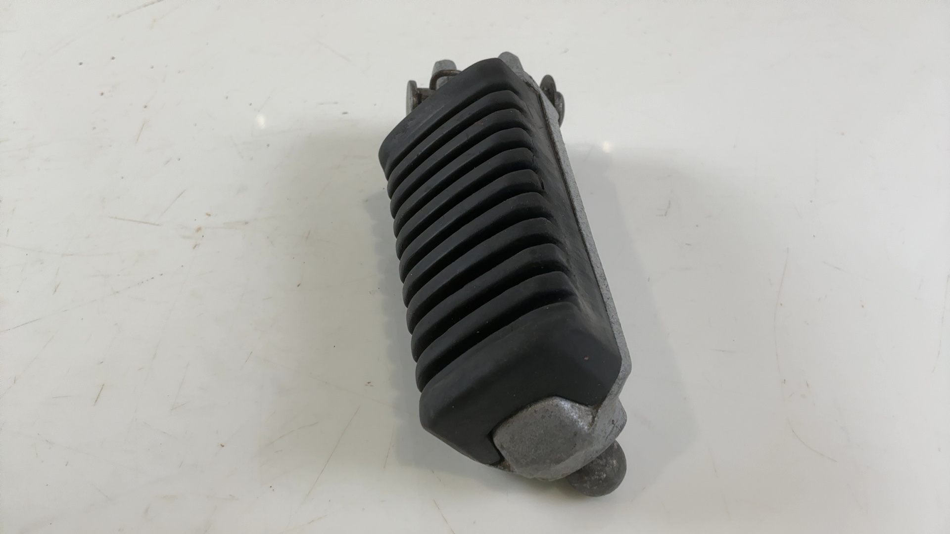 Kawasaki GPZ1000RX ZX1000A 1000cc Front Right Footrest Peg 1986-1988 34028-1120 - Image 7